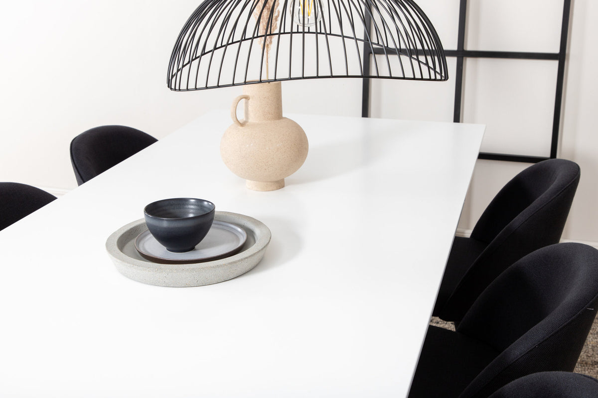 Jimmy Esszimmerset + Velvet 195cm/6St. in Schwarz präsentiert im Onlineshop von KAQTU Design AG. Esszimmerset ist von Venture Home