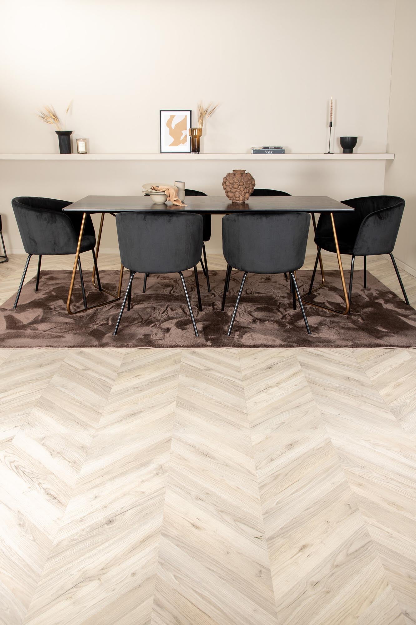 Petra Esszimmerset + Berit 190cm/6St. in Schwarz / Kupfer präsentiert im Onlineshop von KAQTU Design AG. Esszimmerset ist von Venture Home