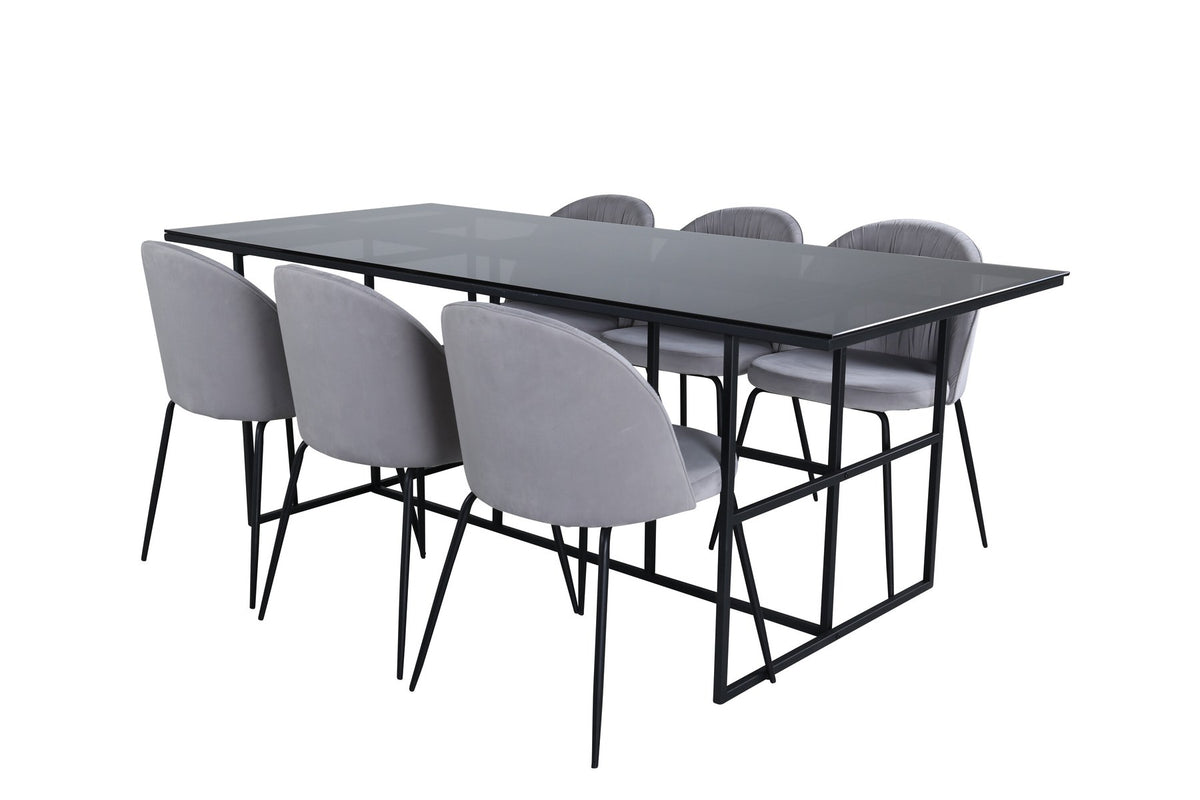 Esszimmerset von Venture Home: rechteckiger Glastisch 200x90cm mit schwarzem Stahlgestell und zwei Stühlen mit grauem Samtbezug und schwarzen Metallbeinen.