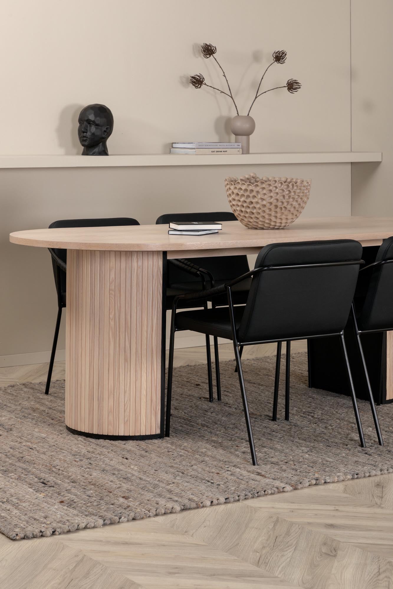 Bianca Esszimmerset + Tvist 200cm/4St. in Weiss / Schwar präsentiert im Onlineshop von KAQTU Design AG. Esszimmerset ist von Venture Home