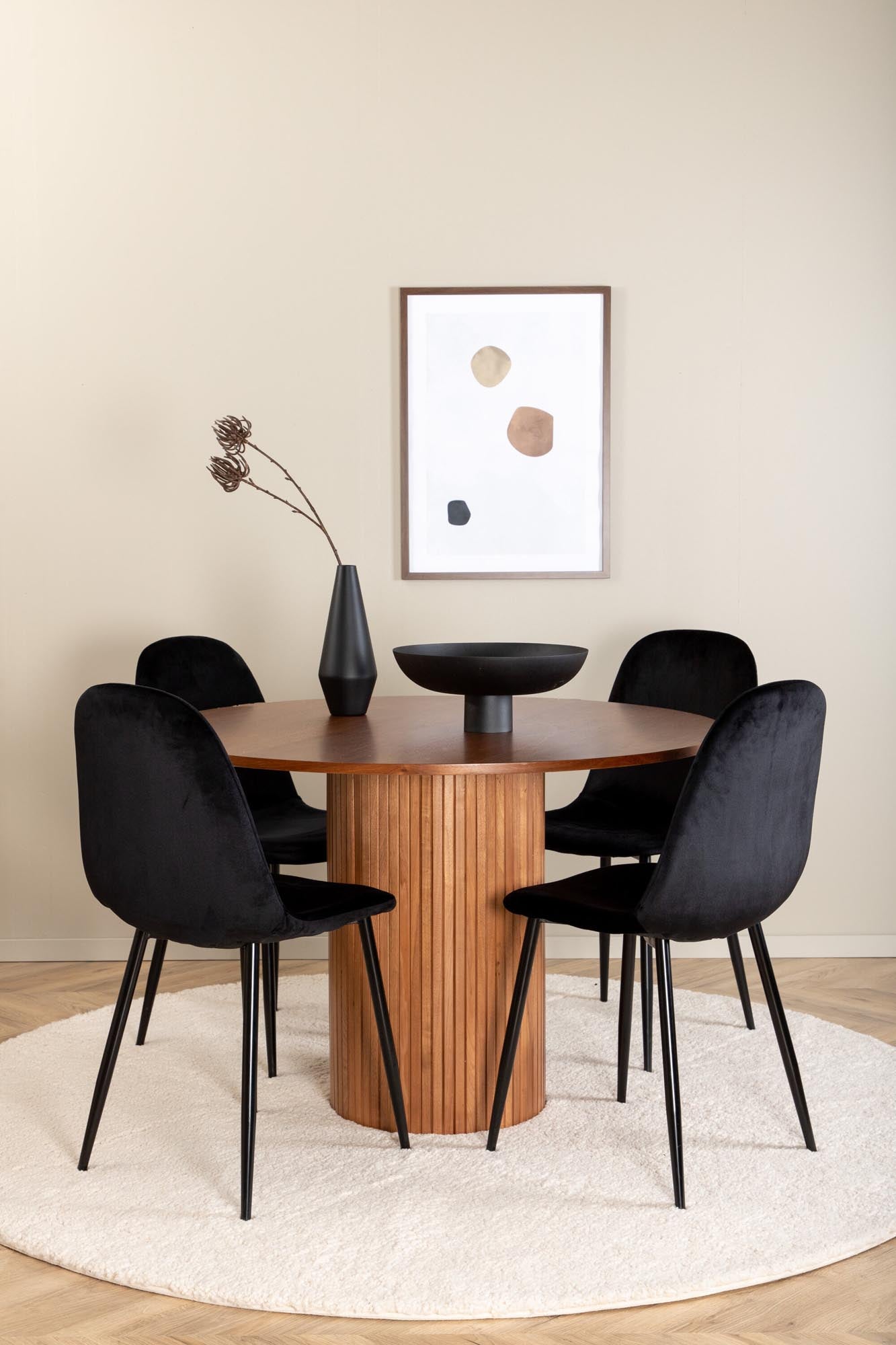 Bianca Esszimmerset + Polar ⌀110cm/4St. in Walnuss / Schwarz präsentiert im Onlineshop von KAQTU Design AG. Esszimmerset ist von Venture Home