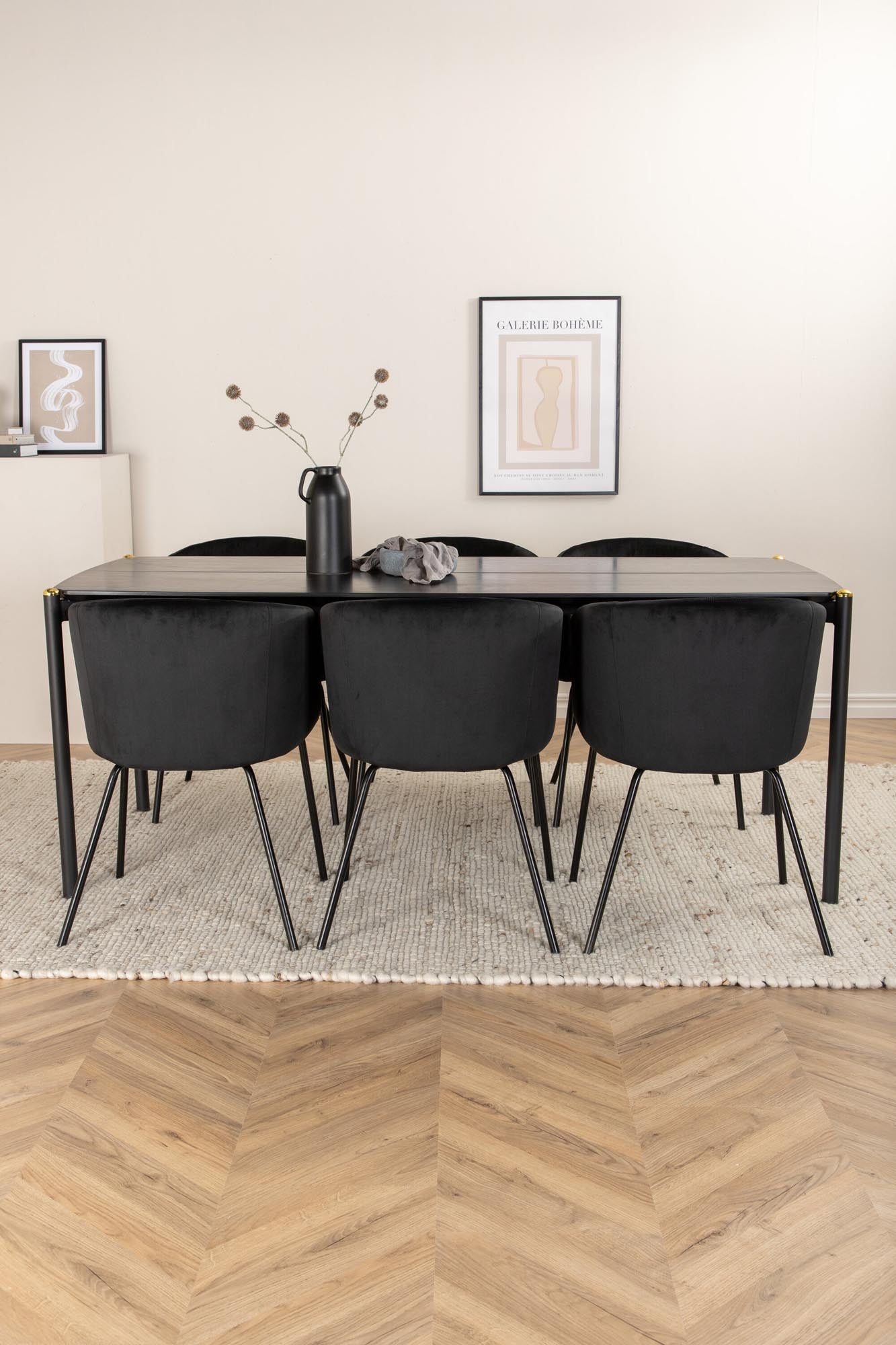 Pelle Esszimmerset + Berit 190cm/6St. in Schwarz präsentiert im Onlineshop von KAQTU Design AG. Esszimmerset ist von Venture Home