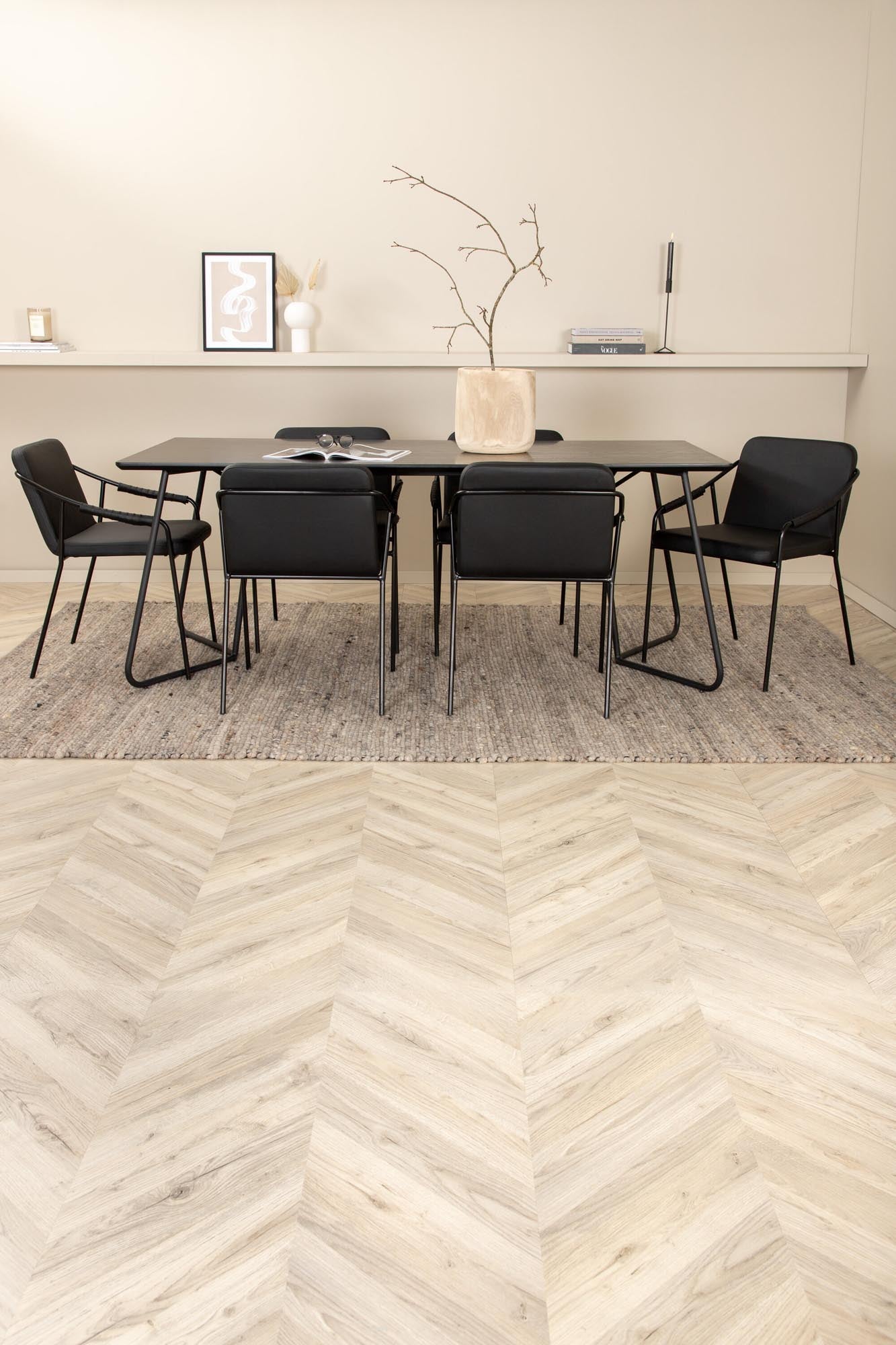 Petra Esszimmerset + Tvist 190cm/6St. in Schwarz präsentiert im Onlineshop von KAQTU Design AG. Esszimmerset ist von Venture Home