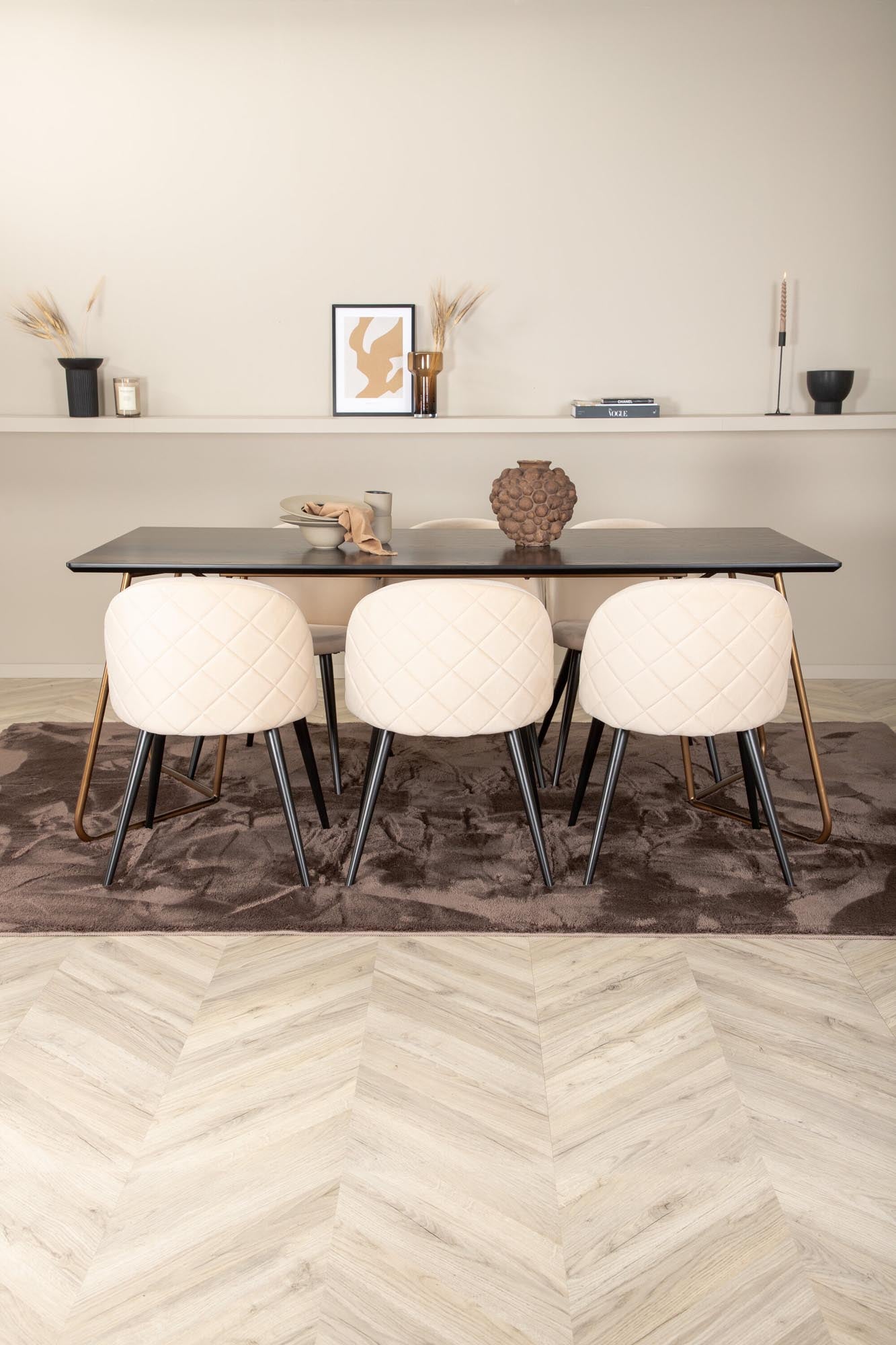 Petra Esszimmerset + Velvet 190cm/6St. in Schwarz / Kupfer präsentiert im Onlineshop von KAQTU Design AG. Esszimmerset ist von Venture Home