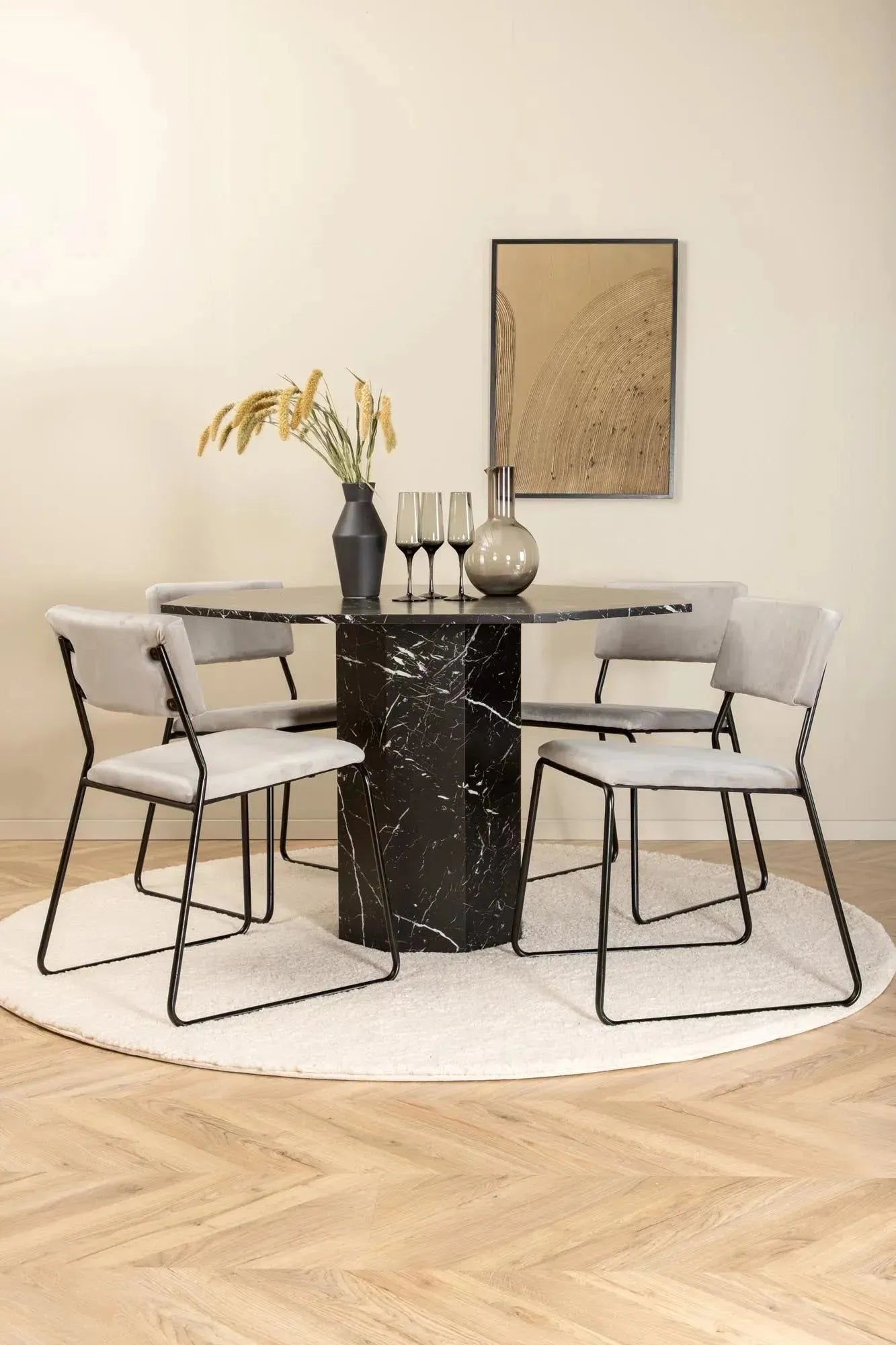 Stilvolles Esszimmerset Marbs + Kenth, 110cm, für 4 Personen.