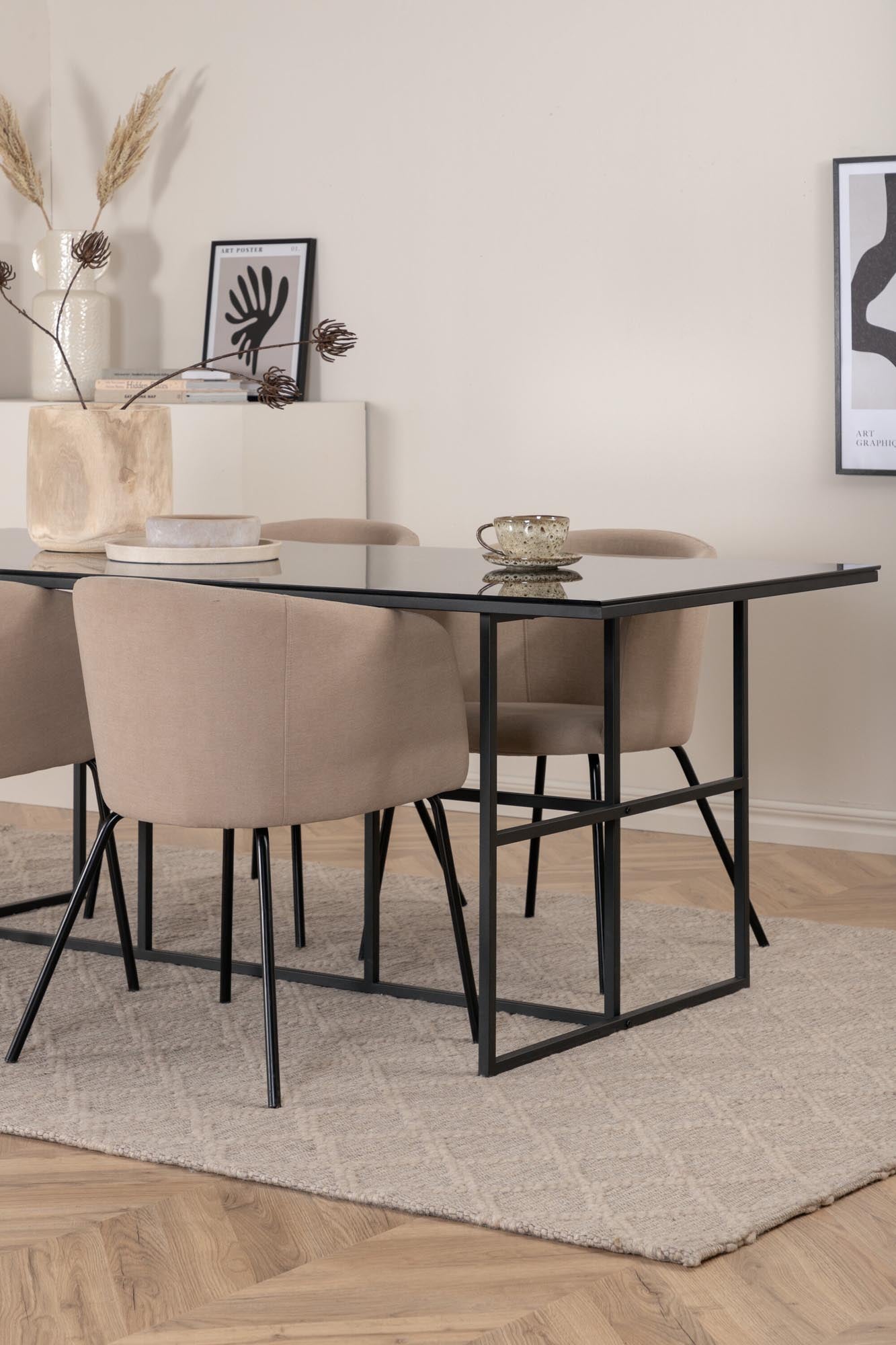 Leif Esszimmerset + Berit 200cm/4St. in Beige, Schwarz präsentiert im Onlineshop von KAQTU Design AG. Esszimmerset ist von Venture Home