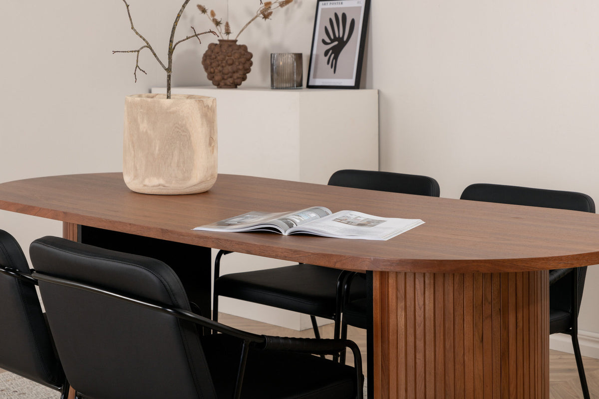 Bianca Esszimmerset + Tvist 200cm/4St. in Walnuss / Schwarz präsentiert im Onlineshop von KAQTU Design AG. Esszimmerset ist von Venture Home