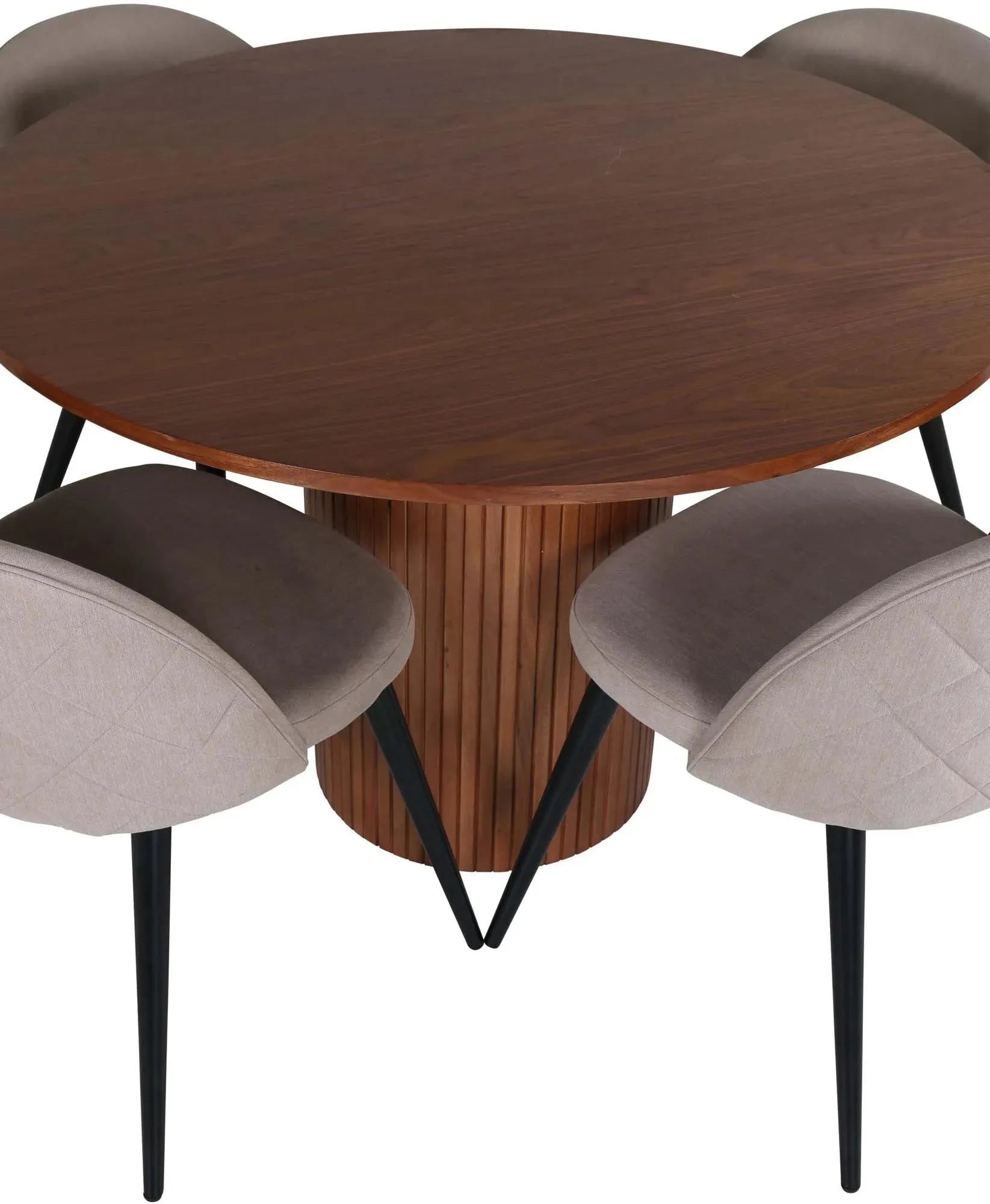 Bianca Esszimmerset: Velvet-Stühle, 110cm Tisch, von Venture Home.