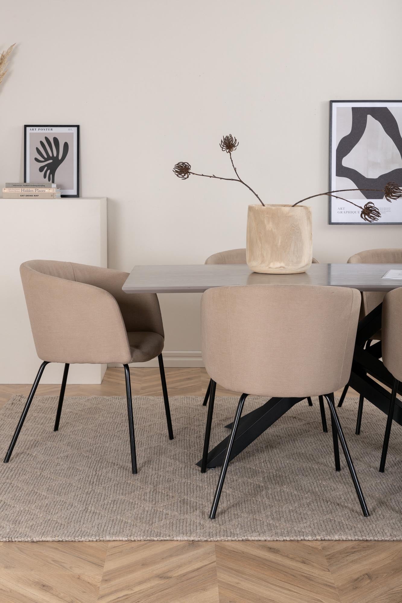 Piazza Esszimmerset + Berit 180cm/6St. in Grau / Beige präsentiert im Onlineshop von KAQTU Design AG. Esszimmerset ist von Venture Home