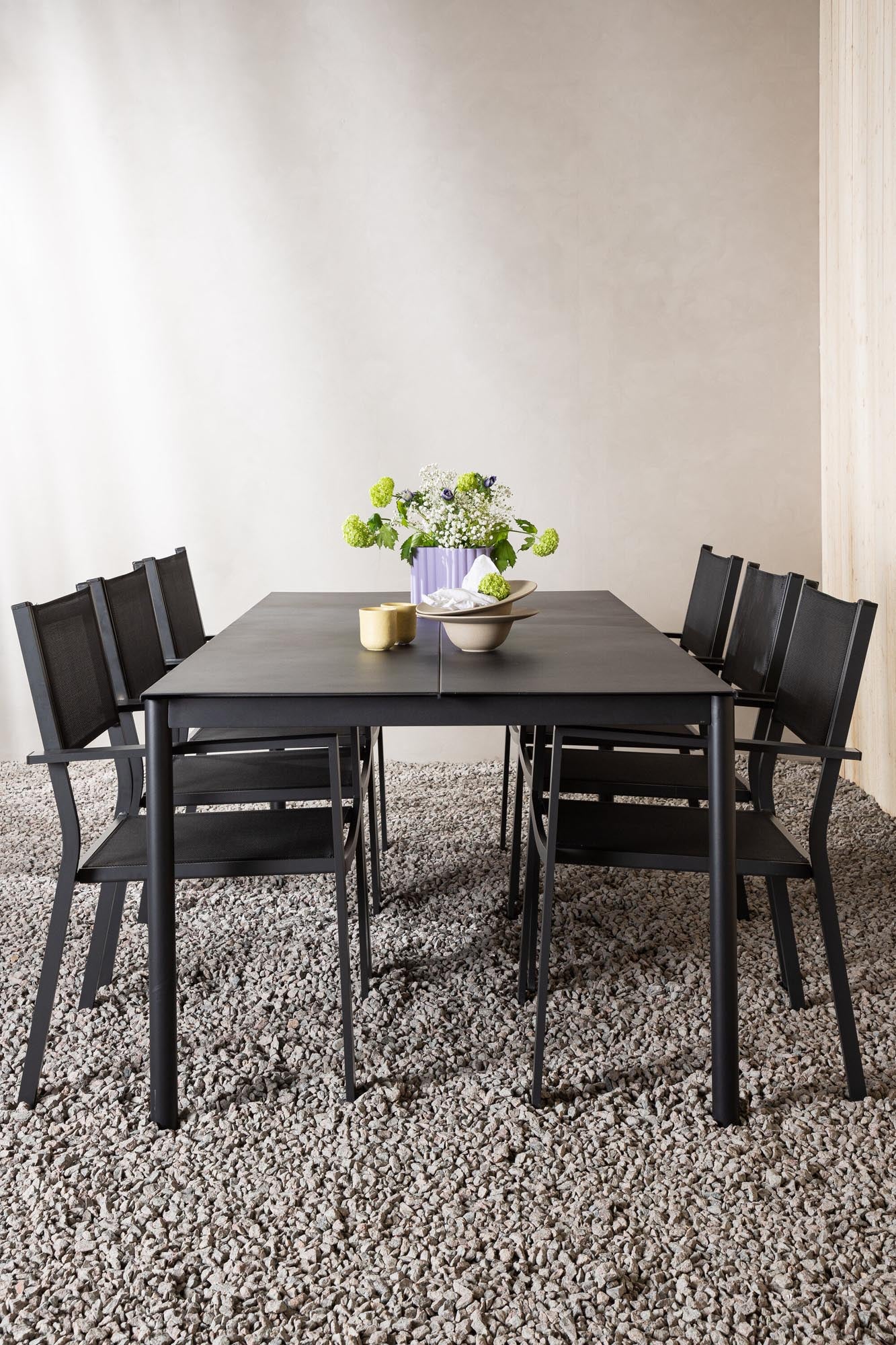 Modena Esszimmer Set in Schwarz präsentiert im Onlineshop von KAQTU Design AG. Esszimmerset ist von Venture Home