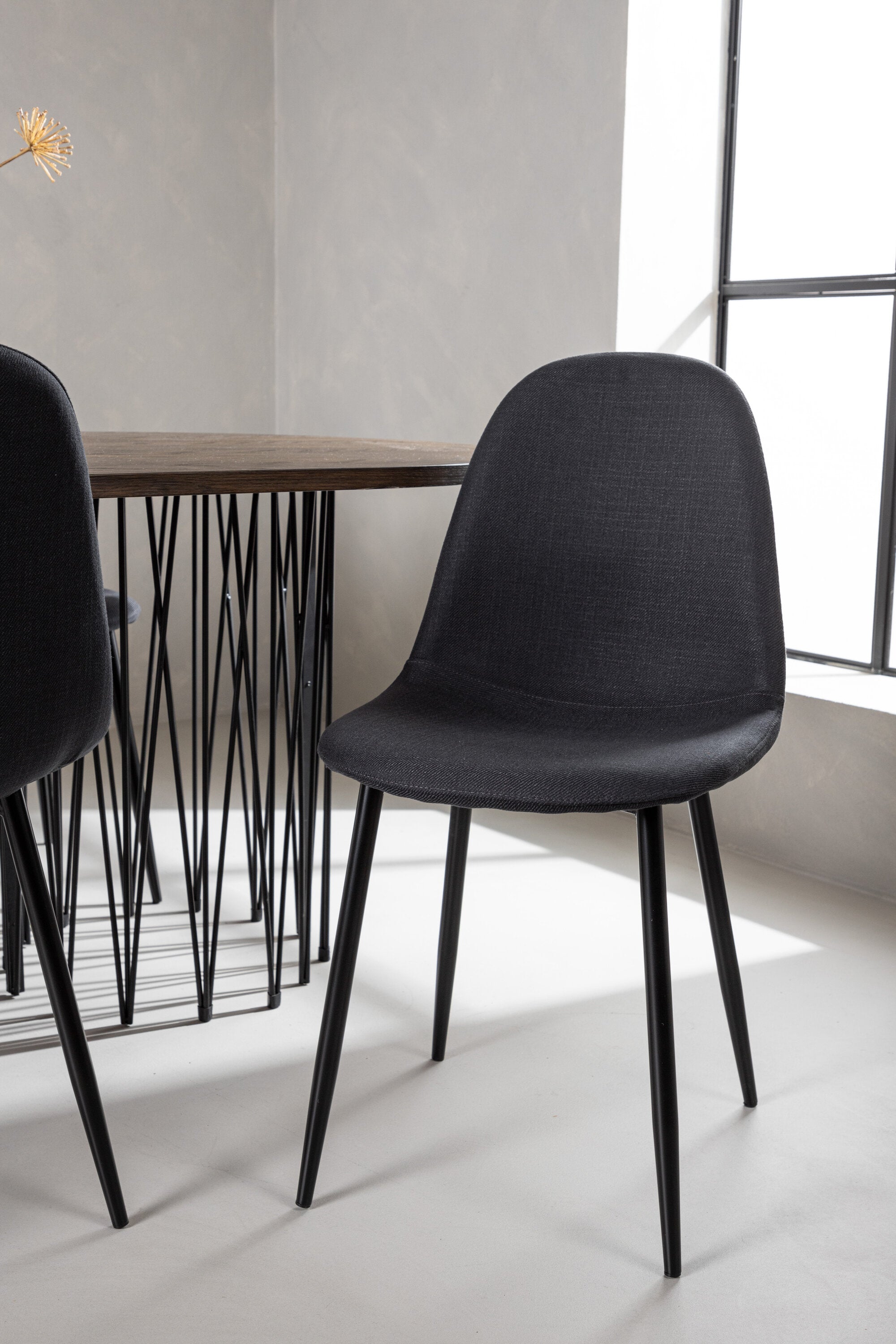 Stone Esszimmerset + Polar 220cm/6St. in Schwarz präsentiert im Onlineshop von KAQTU Design AG. Esszimmerset ist von Venture Home