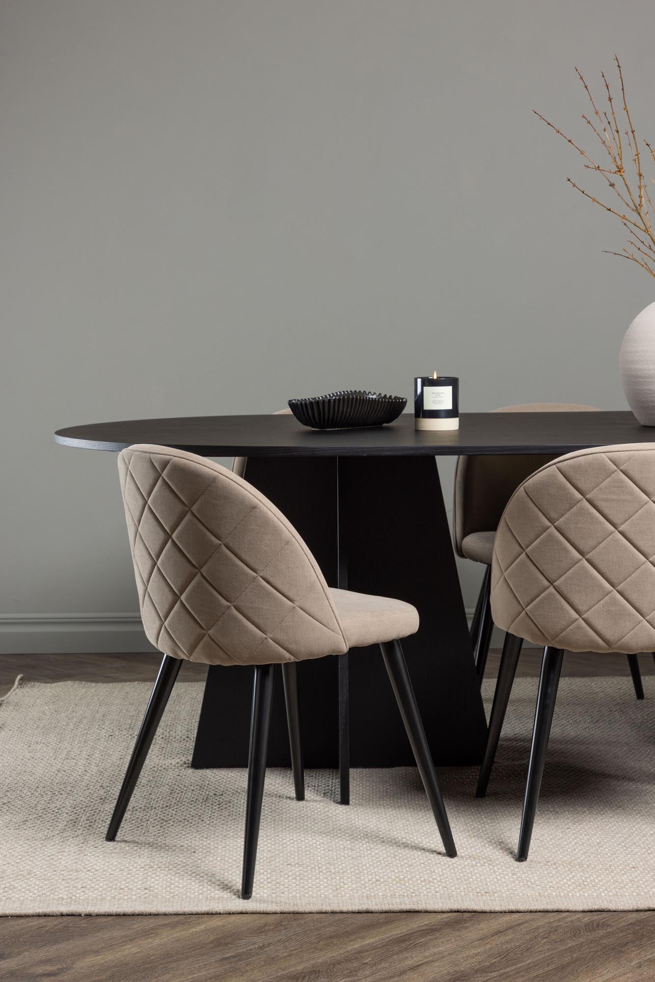 Elegantes Esszimmerset: 230cm Tisch & 6 Stühle von Venture Home.