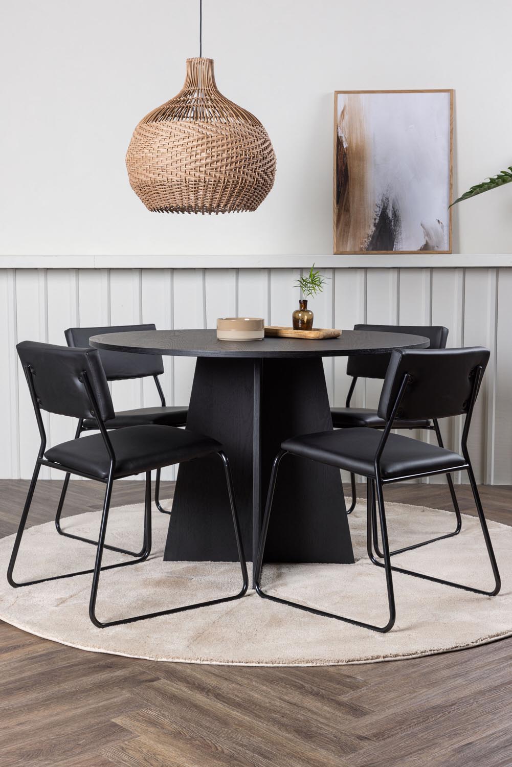 Bootcut Esszimmerset + Kenth ⌀110cm/4St. in Schwarz präsentiert im Onlineshop von KAQTU Design AG. Esszimmerset ist von Venture Home
