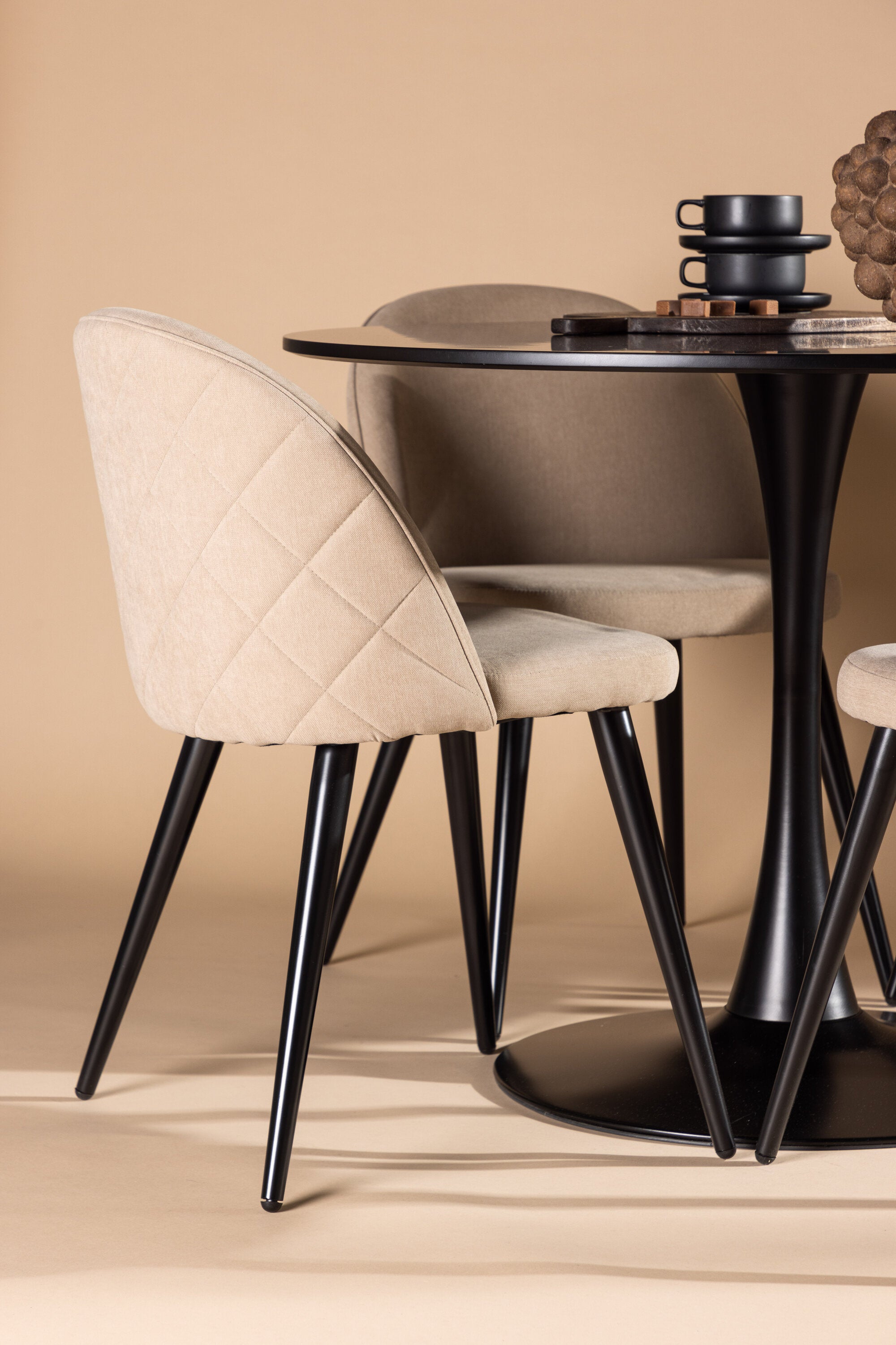 Glade Esszimmerset + Velvet ⌀100cm/4St. in Beige, Schwarz präsentiert im Onlineshop von KAQTU Design AG. Esszimmerset ist von Venture Home