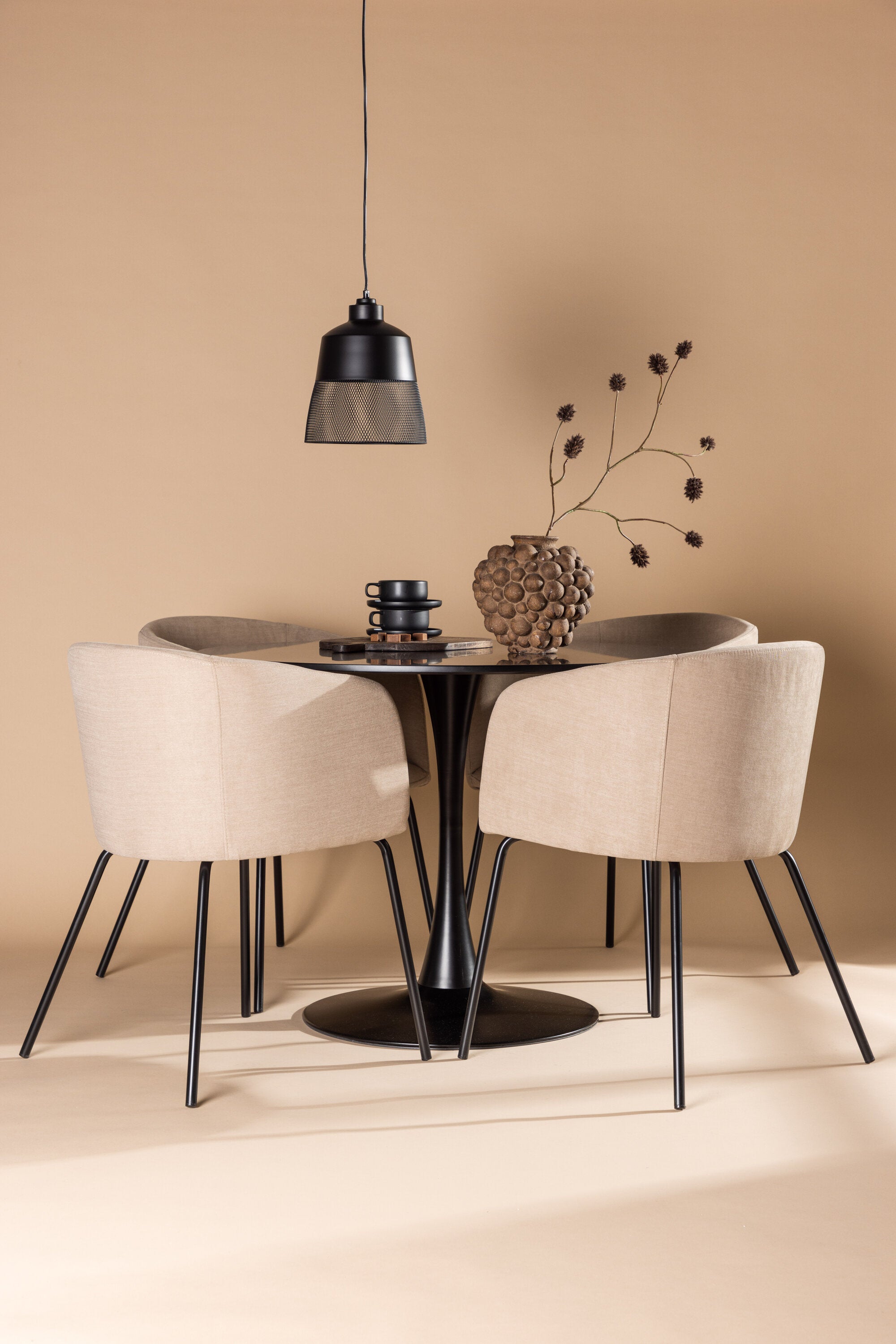 Glade Esszimmerset + Berit ⌀100cm/4St. in Beige, Schwarz präsentiert im Onlineshop von KAQTU Design AG. Esszimmerset ist von Venture Home