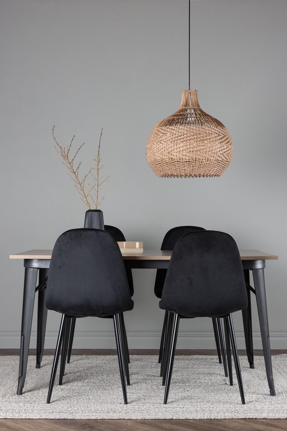 Tempe Esszimmerset + Polar 140cm/4St. in Schwarz präsentiert im Onlineshop von KAQTU Design AG. Esszimmerset ist von Venture Home