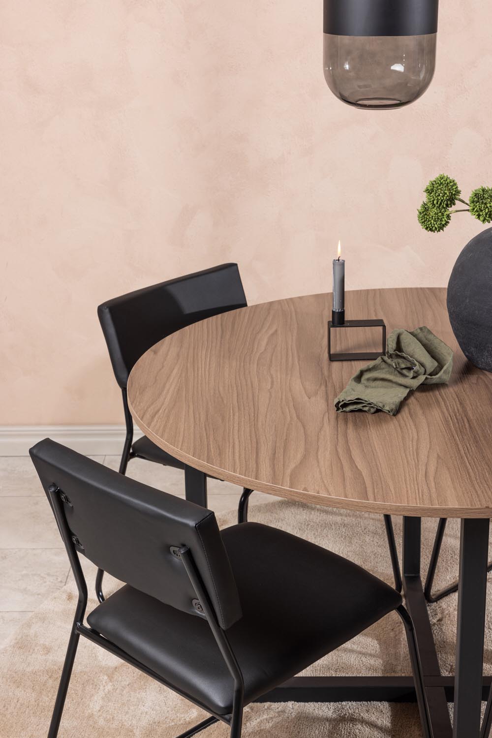 Durango Esszimmerset + Kenth ⌀120cm/4St. in Schwarz präsentiert im Onlineshop von KAQTU Design AG. Esszimmerset ist von Venture Home