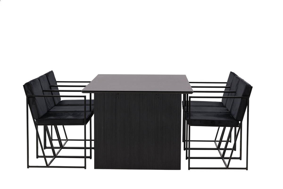 Esszimmerset aus rechteckigem MDF-Tisch in Rauchschwarz mit sechs Limhamn-Stühlen, beiger Samtbezug, muschelförmige Rückenlehne, schwarze Metallbeine.