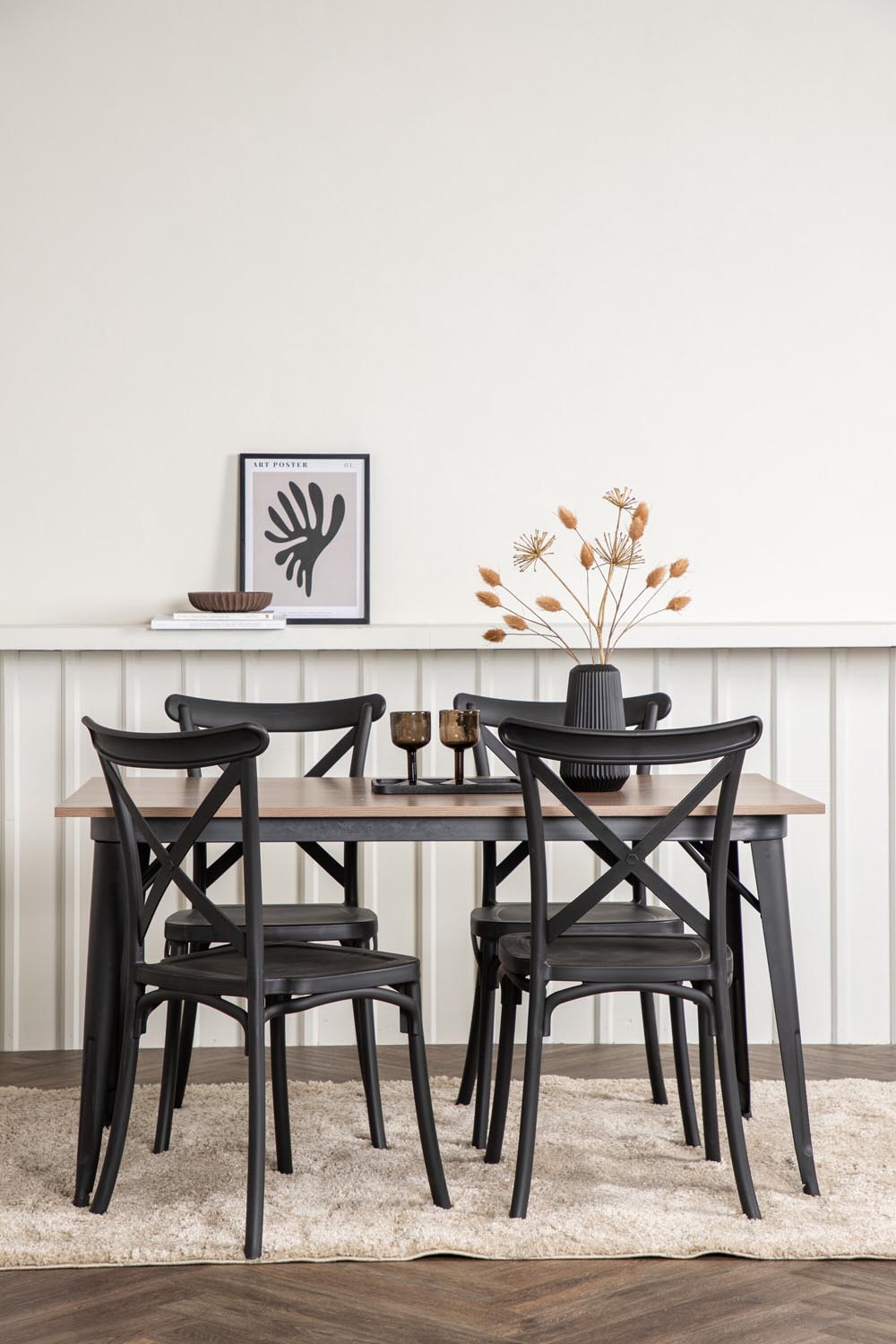 Tempe Esszimmerset + Crosett 140cm/4St. in Schwarz präsentiert im Onlineshop von KAQTU Design AG. Esszimmerset ist von Venture Home