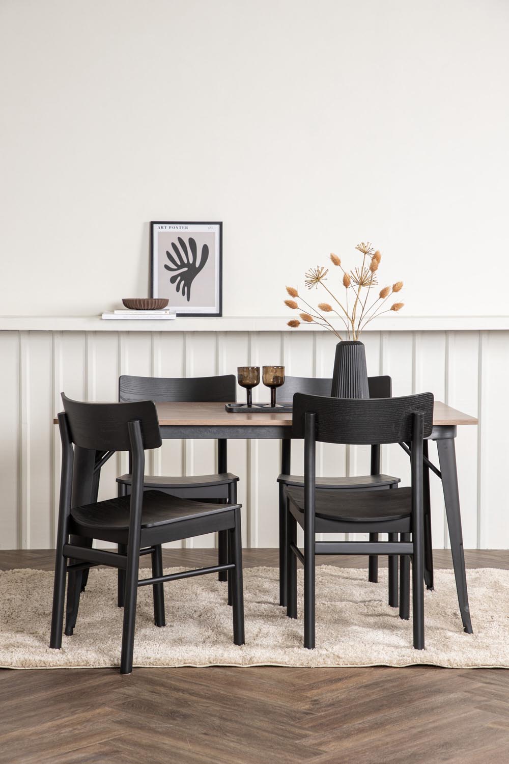 Tempe Esszimmerset + Montros 140cm/4St. in Schwarz präsentiert im Onlineshop von KAQTU Design AG. Esszimmerset ist von Venture Home