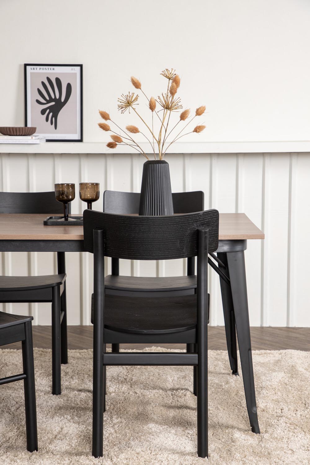 Tempe Esszimmerset + Montros 140cm/4St. in Schwarz präsentiert im Onlineshop von KAQTU Design AG. Esszimmerset ist von Venture Home
