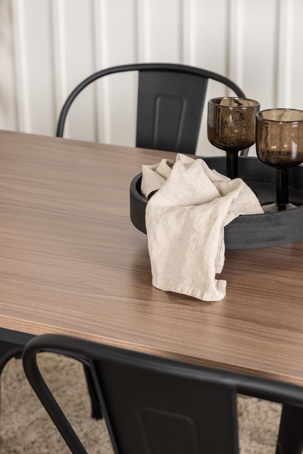 Tempe Esszimmerset + Tempe 140cm/4St. in Schwarz präsentiert im Onlineshop von KAQTU Design AG. Esszimmerset ist von Venture Home