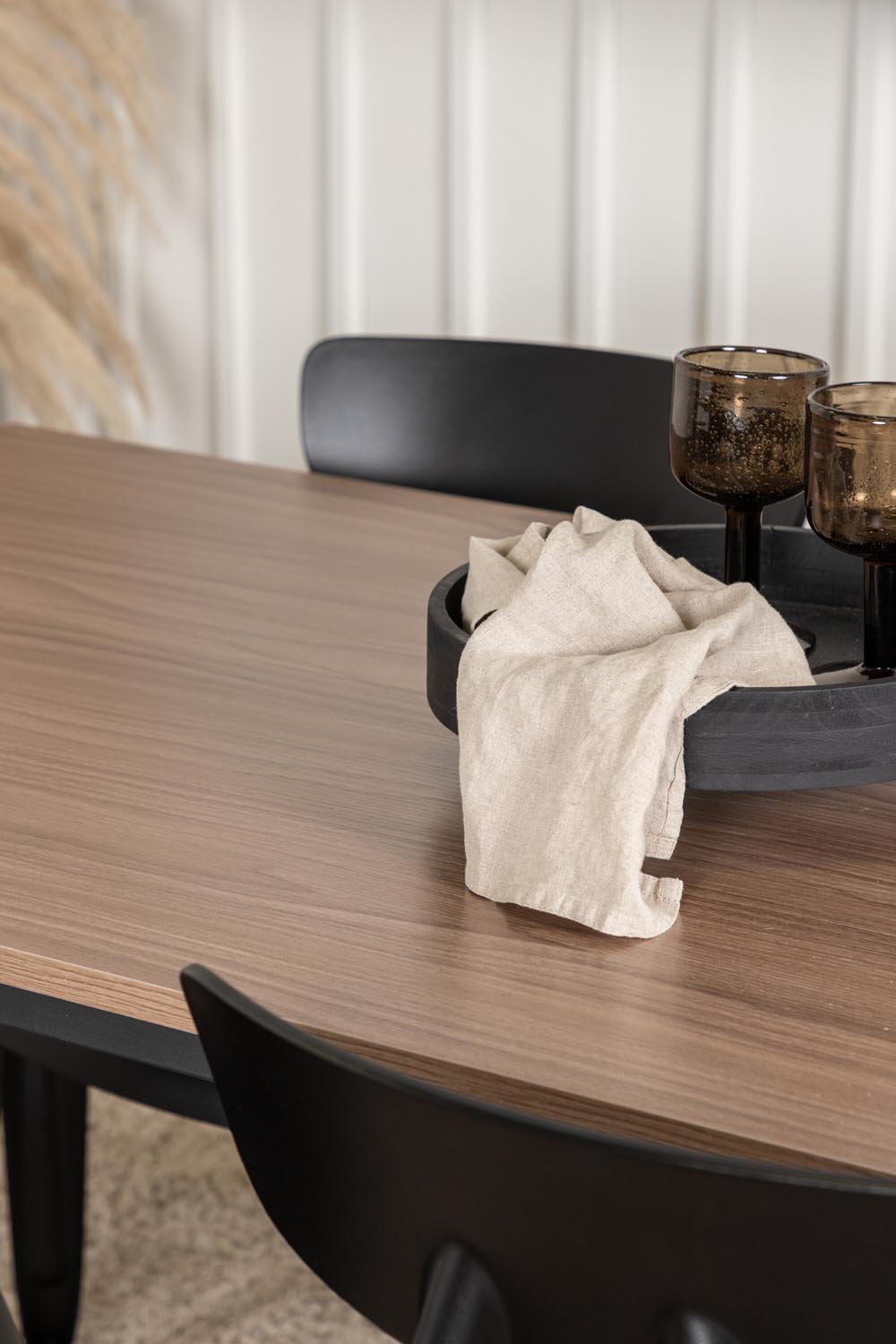 Tempe Esszimmerset + Ursholmen 140cm/4St. in Schwarz präsentiert im Onlineshop von KAQTU Design AG. Esszimmerset ist von Venture Home