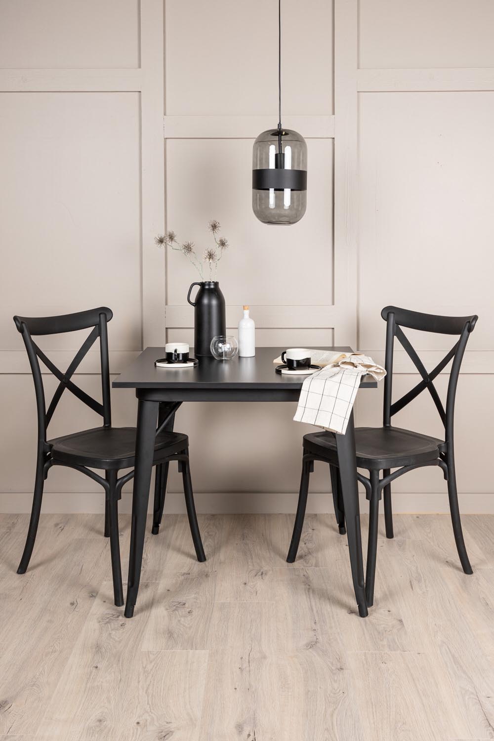 Tempe Esszimmerset + Crosett 80cm/2St. in Schwarz präsentiert im Onlineshop von KAQTU Design AG. Esszimmerset ist von Venture Home