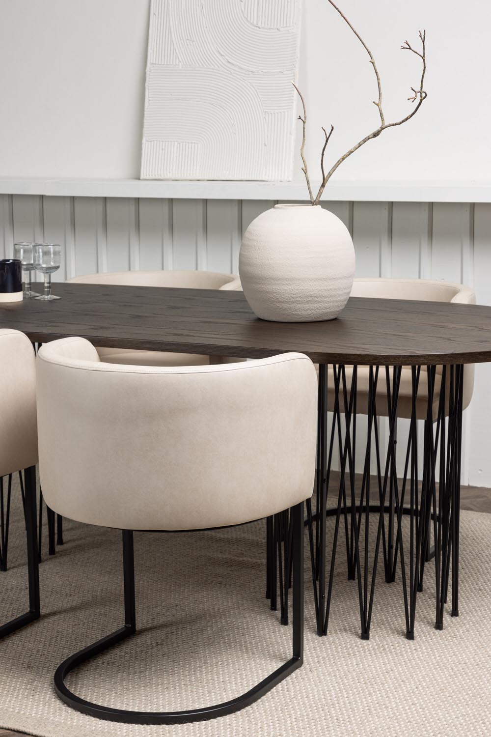 Stone Esszimmerset + Simrishamn 220cm/4St. in Beige, Schwarz präsentiert im Onlineshop von KAQTU Design AG. Esszimmerset ist von Venture Home
