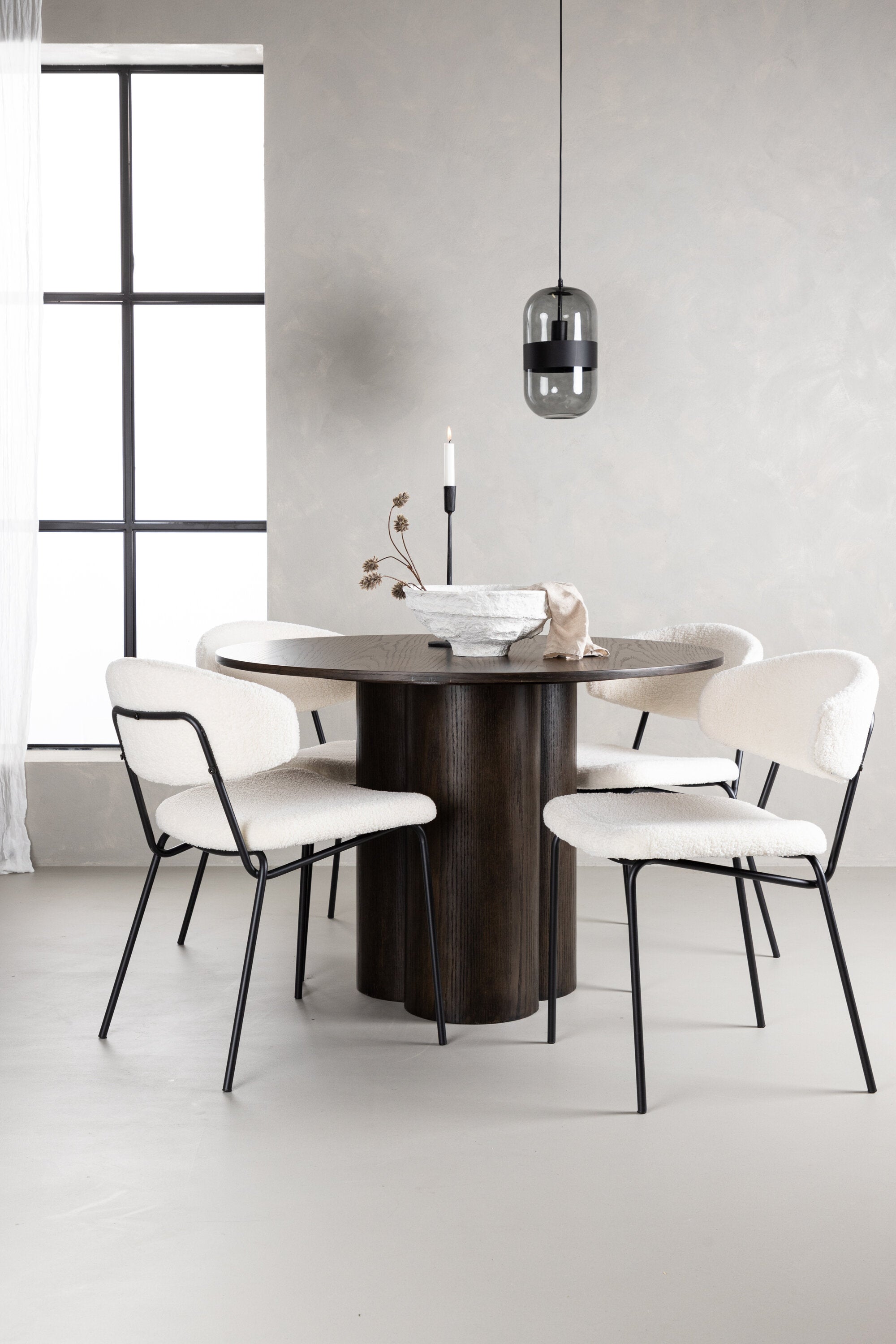 Olivia Esszimmer Set + Chico ⌀110cm/4St. in Braun / Weiss präsentiert im Onlineshop von KAQTU Design AG. Esszimmerset ist von Venture Home