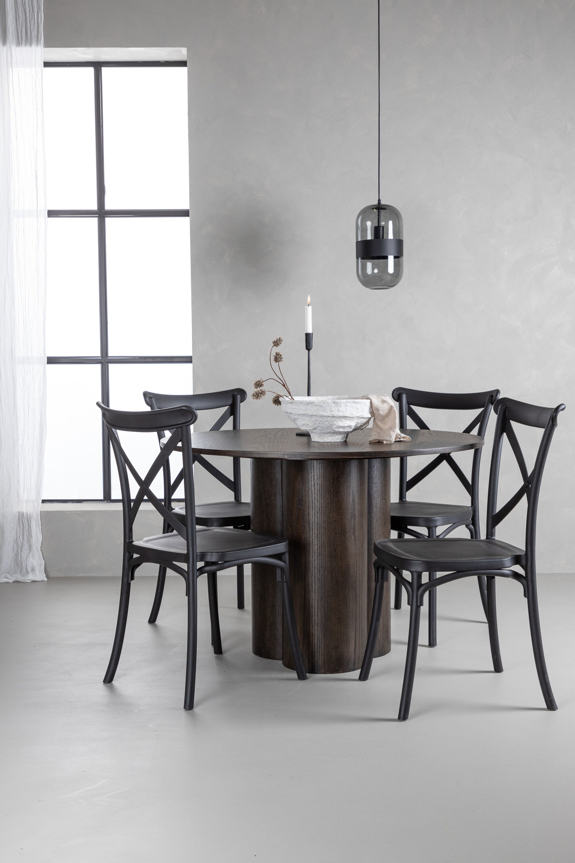 Olivia Esszimmer Set + Crosett ⌀110cm/4St. in Braun / Schwarz präsentiert im Onlineshop von KAQTU Design AG. Esszimmerset ist von Venture Home