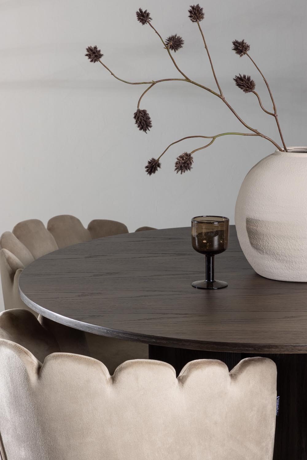 Olivia Esszimmer Set + Limhamn ⌀110cm/4St. in Braun / Beige präsentiert im Onlineshop von KAQTU Design AG. Esszimmerset ist von Venture Home