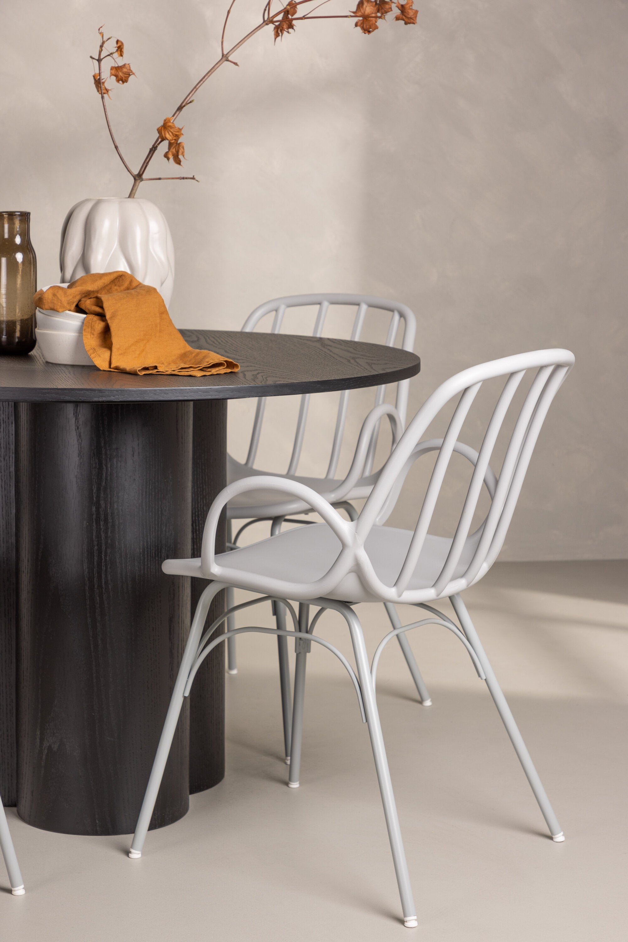 Olivia Esszimmerset + Dyrön ⌀110cm/4St. in Greige präsentiert im Onlineshop von KAQTU Design AG. Esszimmerset ist von Venture Home