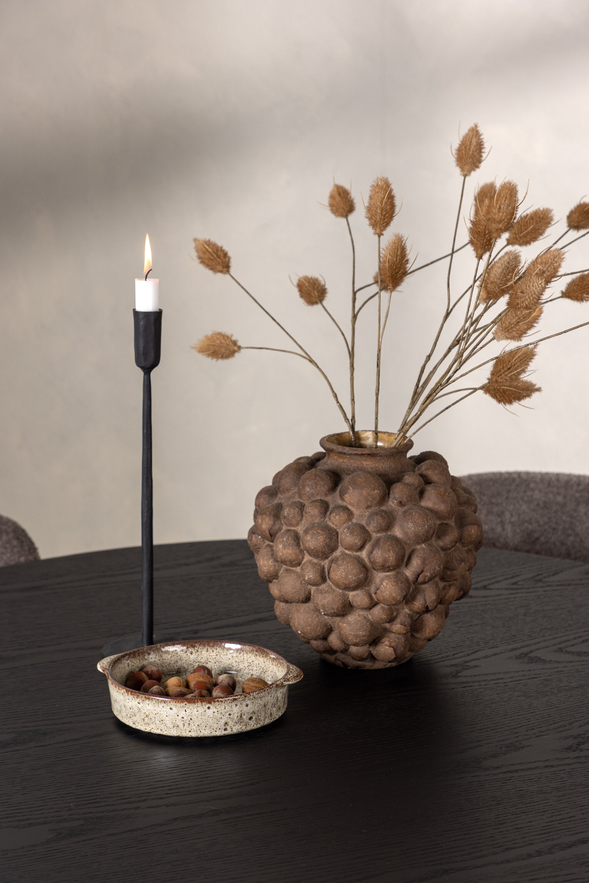 Olivia Esszimmer Set + Modesto ⌀110cm/4St. in Schwarz / Beige / Grau präsentiert im Onlineshop von KAQTU Design AG. Esszimmerset ist von Venture Home