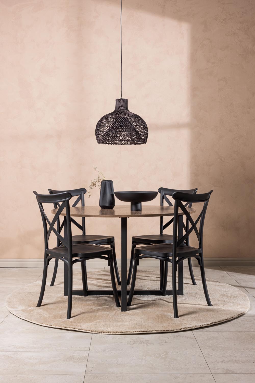 Durango Esszimmerset + Crosett ⌀120cm/4St. in Schwarz präsentiert im Onlineshop von KAQTU Design AG. Esszimmerset ist von Venture Home