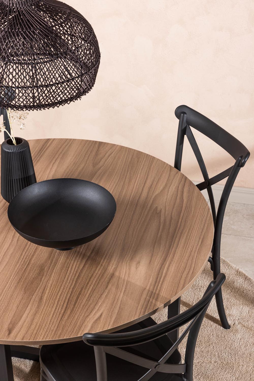 Durango Esszimmerset + Crosett ⌀120cm/4St. in Schwarz präsentiert im Onlineshop von KAQTU Design AG. Esszimmerset ist von Venture Home