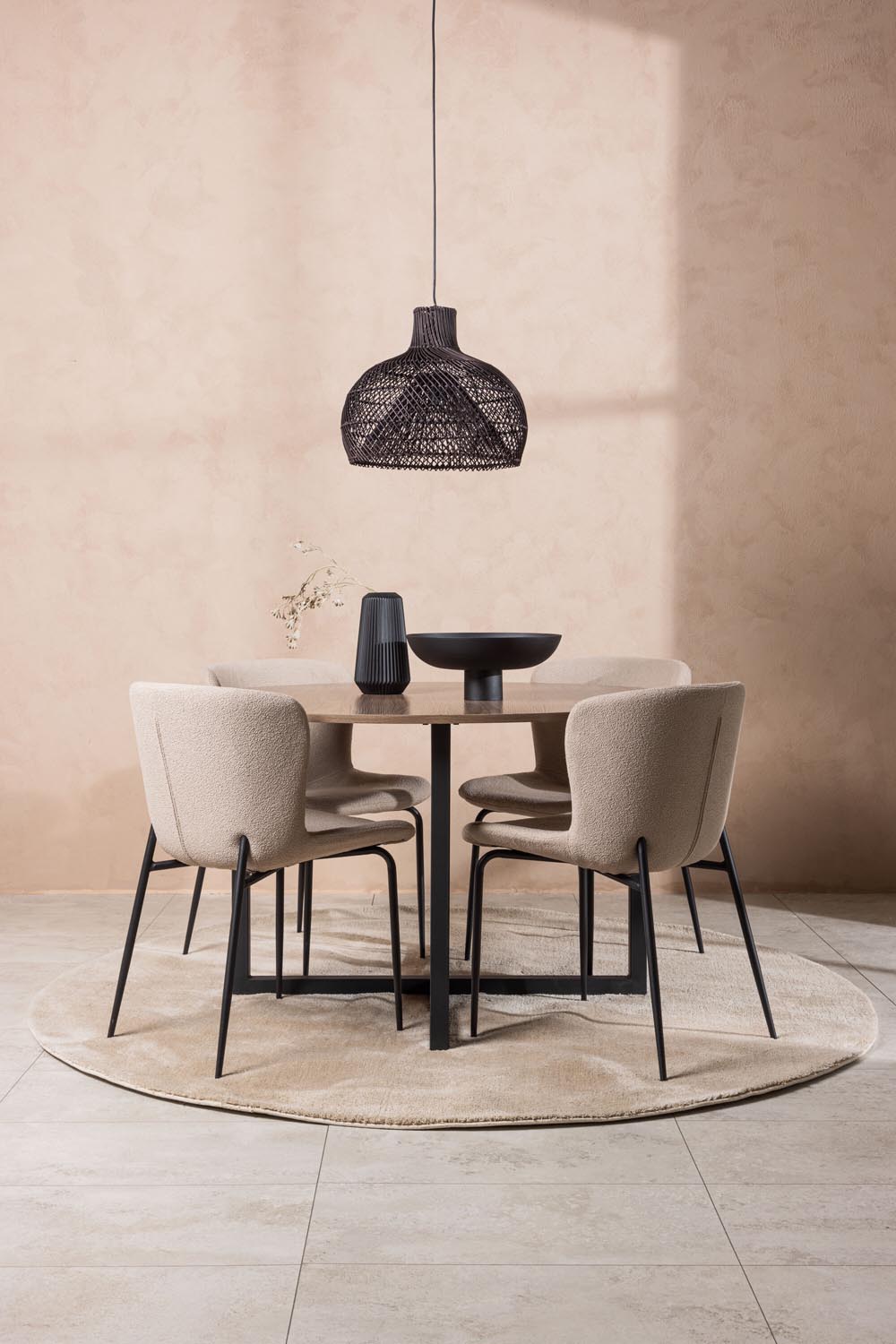 Durango Esszimmerset + Modesto ⌀120cm/4St. in Beige, Schwarz präsentiert im Onlineshop von KAQTU Design AG. Esszimmerset ist von Venture Home