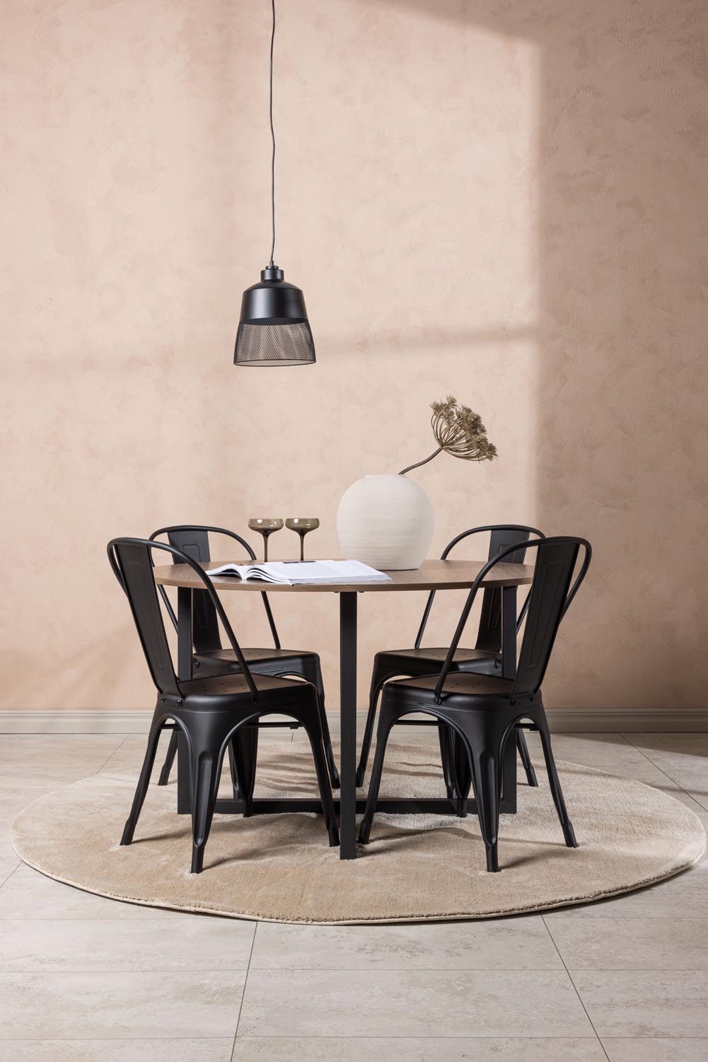 Durango Esszimmerset + Tempe ⌀120cm/4St. in Schwarz präsentiert im Onlineshop von KAQTU Design AG. Esszimmerset ist von Venture Home