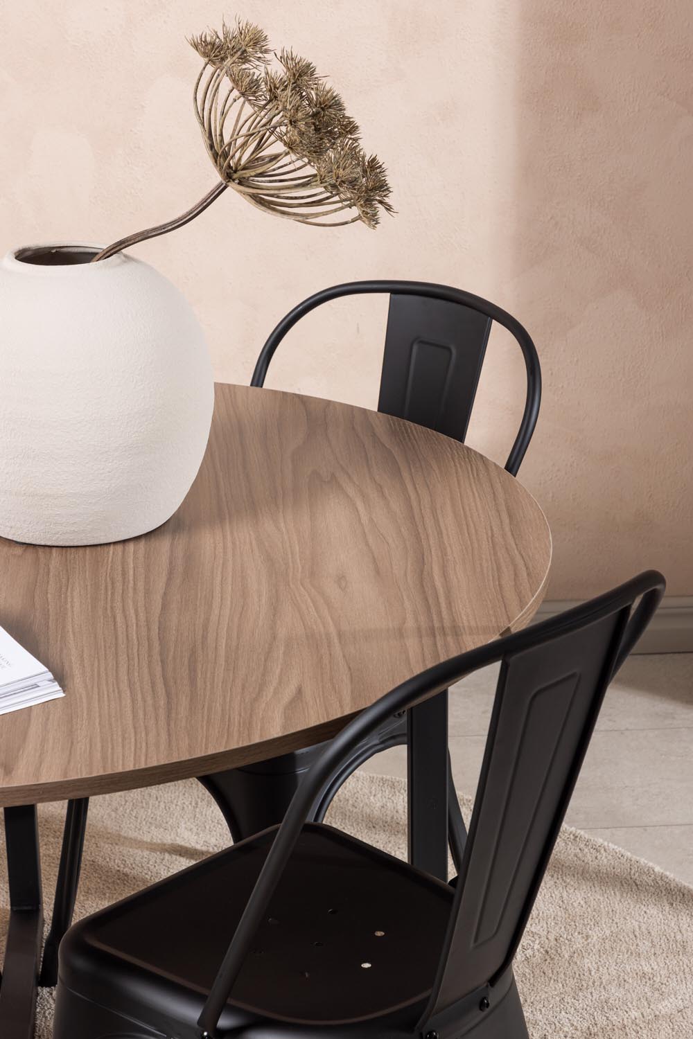 Durango Esszimmerset + Tempe ⌀120cm/4St. in Schwarz präsentiert im Onlineshop von KAQTU Design AG. Esszimmerset ist von Venture Home