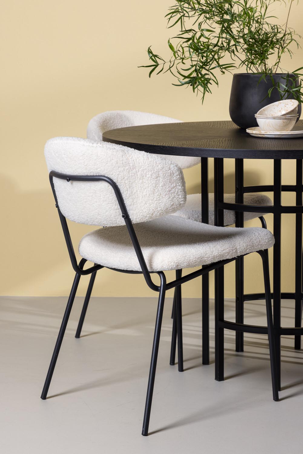Esszimmerset Copenhagen + Chico ⌀115cm/4St. in Weiss / Schwarz präsentiert im Onlineshop von KAQTU Design AG. Esszimmerset ist von Venture Home