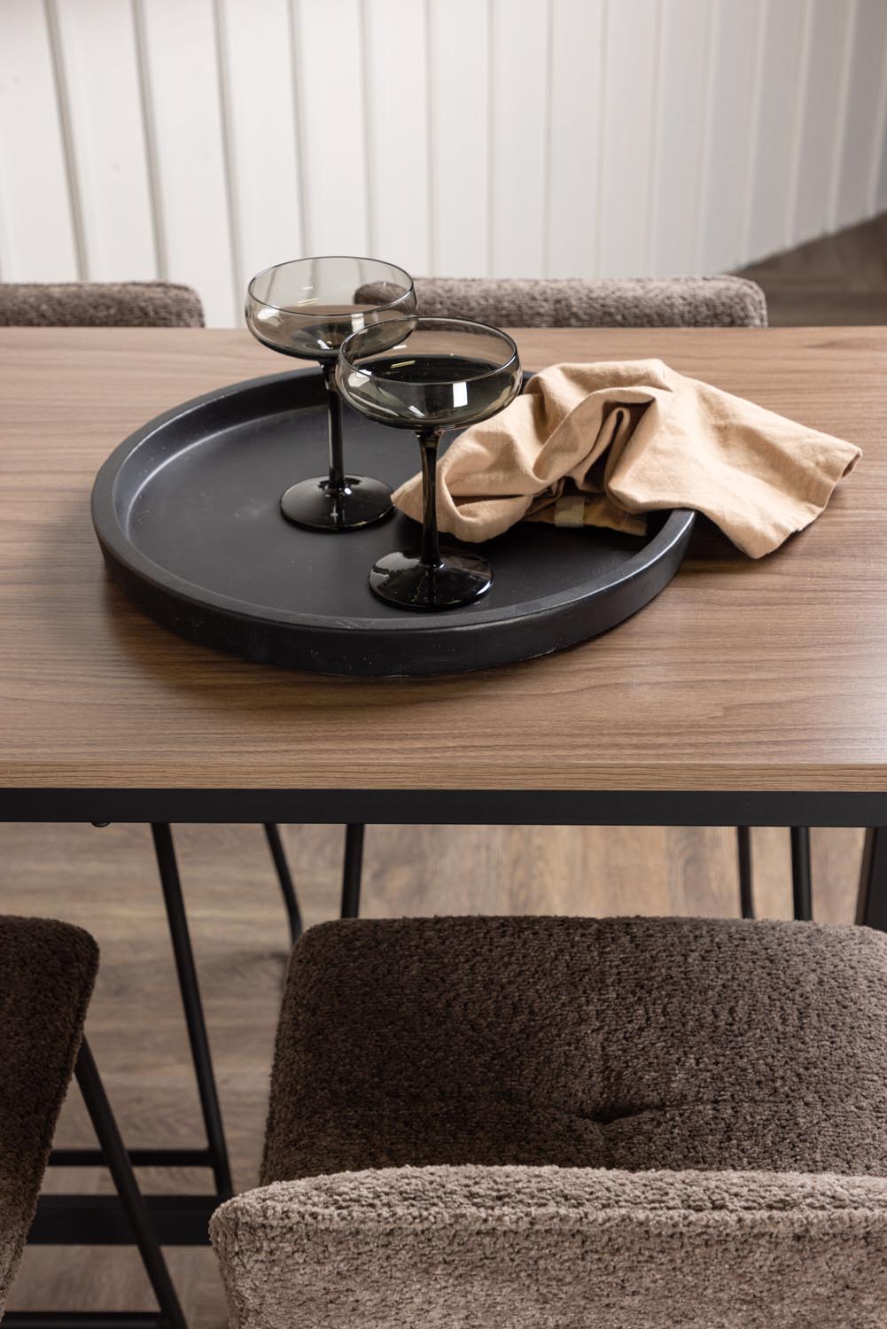 Camden Barset + Bisbee 120cm/4St. in Schwarz, Dunkelgrau präsentiert im Onlineshop von KAQTU Design AG. Bartischset ist von Venture Home