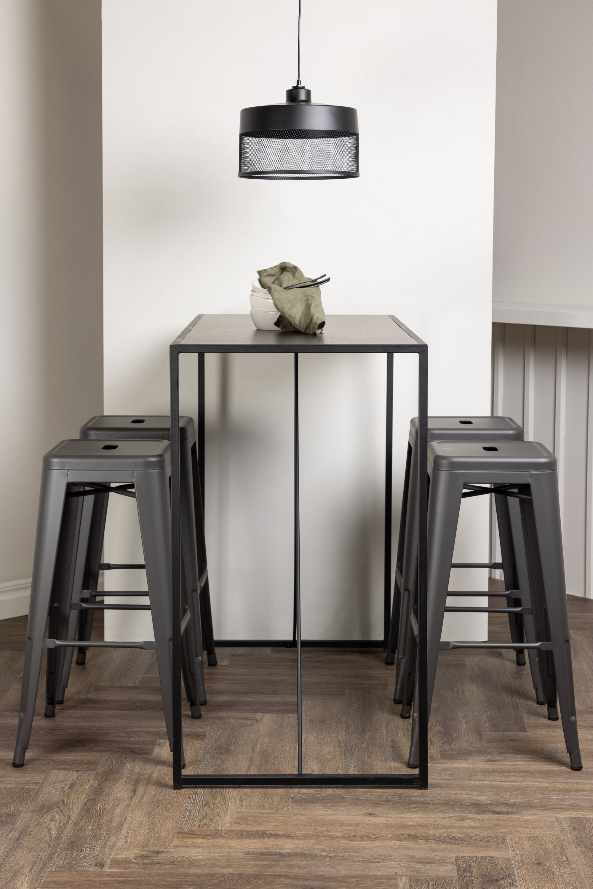 Brea Barset + Tempe 120cm/4St. in Dunkelgrau präsentiert im Onlineshop von KAQTU Design AG. Bartischset ist von Venture Home