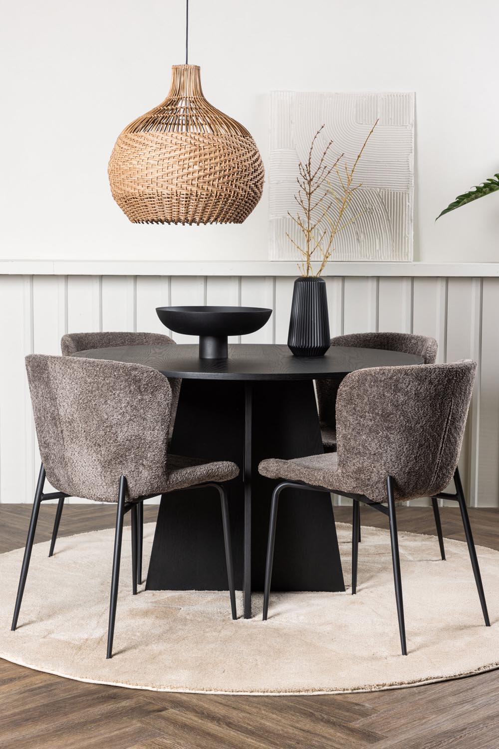 Bootcut Esszimmerset + Modesto ⌀110cm/4St. in Beige, Schwarz präsentiert im Onlineshop von KAQTU Design AG. Esszimmerset ist von Venture Home