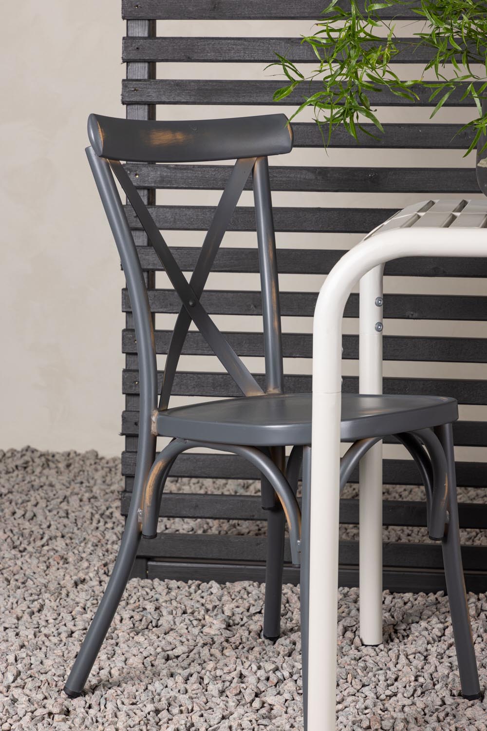 Borneo Outdoor-Tischset + Tablas 70cm/2St. in Beige präsentiert im Onlineshop von KAQTU Design AG. Gartentischset ist von Venture Home