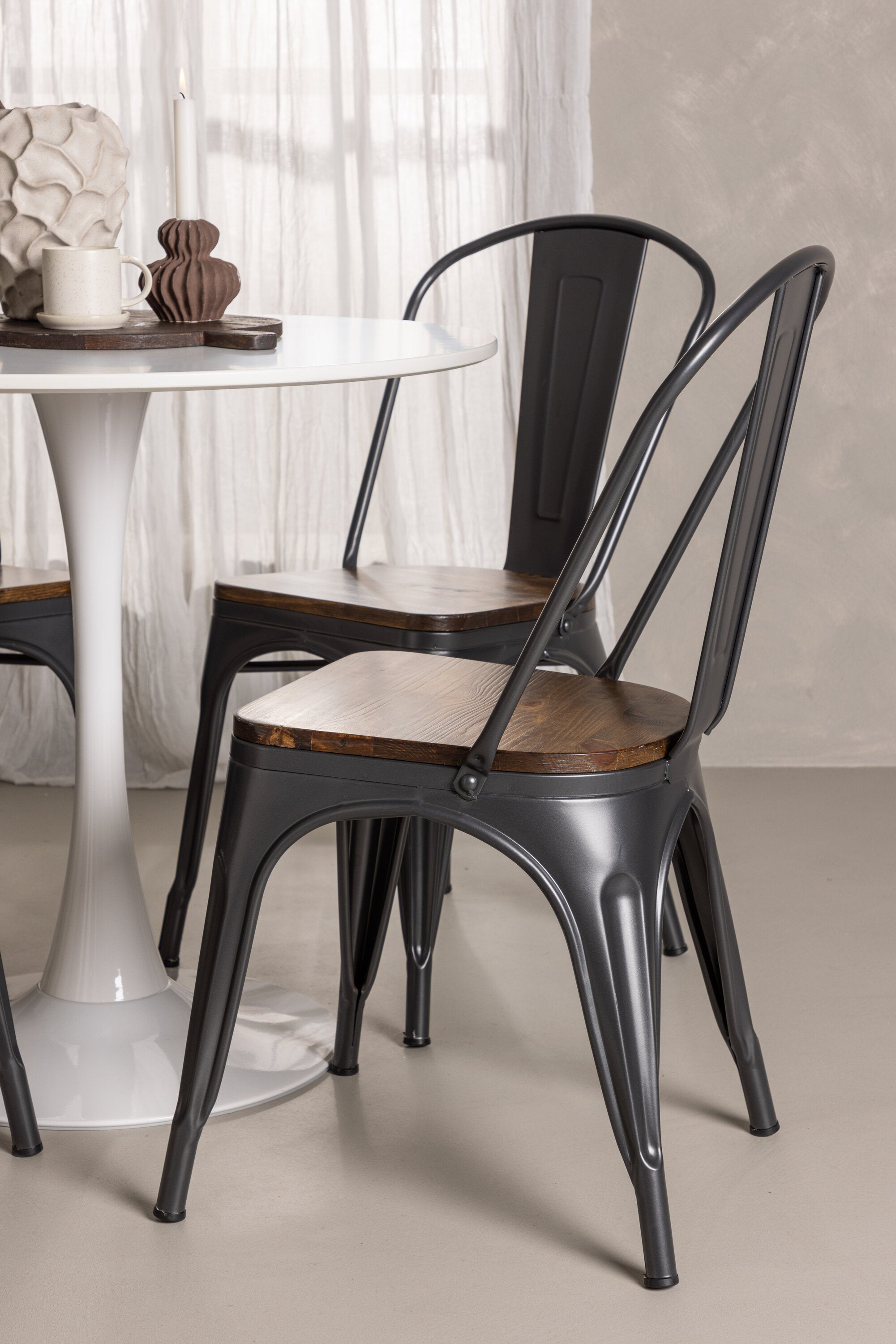 Hamden Esszimmerset + Tempe ⌀80cm/4St. in Dunkelgrau, Walnuss präsentiert im Onlineshop von KAQTU Design AG. Esszimmerset ist von Venture Home