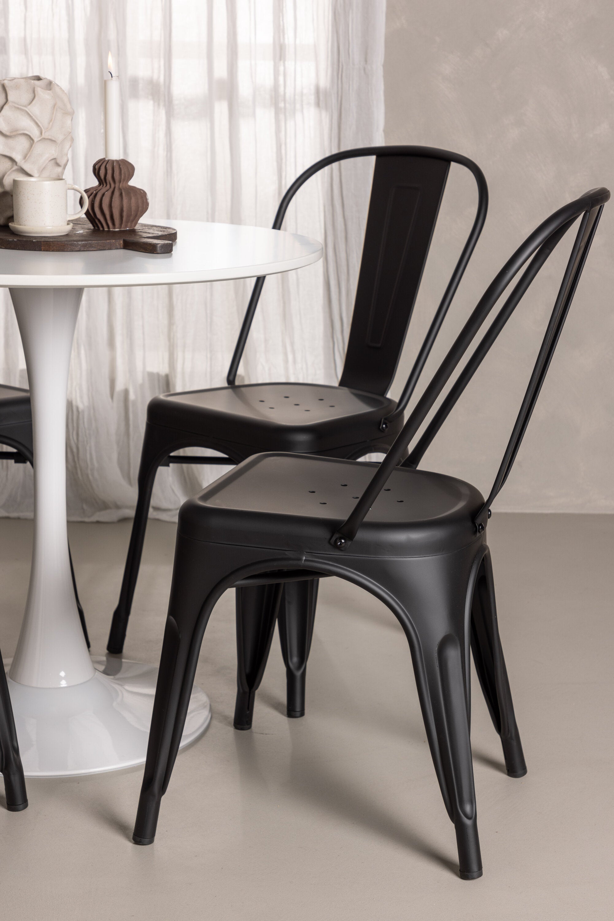 Hamden Esszimmerset + Tempe ⌀80cm/4St. in Schwarz präsentiert im Onlineshop von KAQTU Design AG. Esszimmerset ist von Venture Home