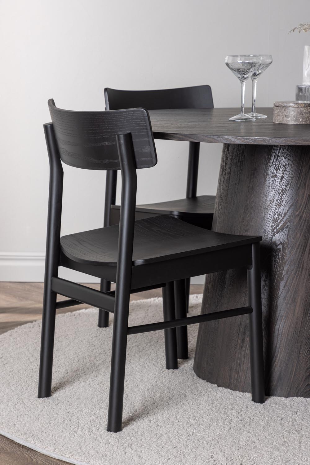 Lanzo Esszimmerset + Montros ⌀120cm/4St. in Braun / Schwarz präsentiert im Onlineshop von KAQTU Design AG. Esszimmerset ist von Venture Home