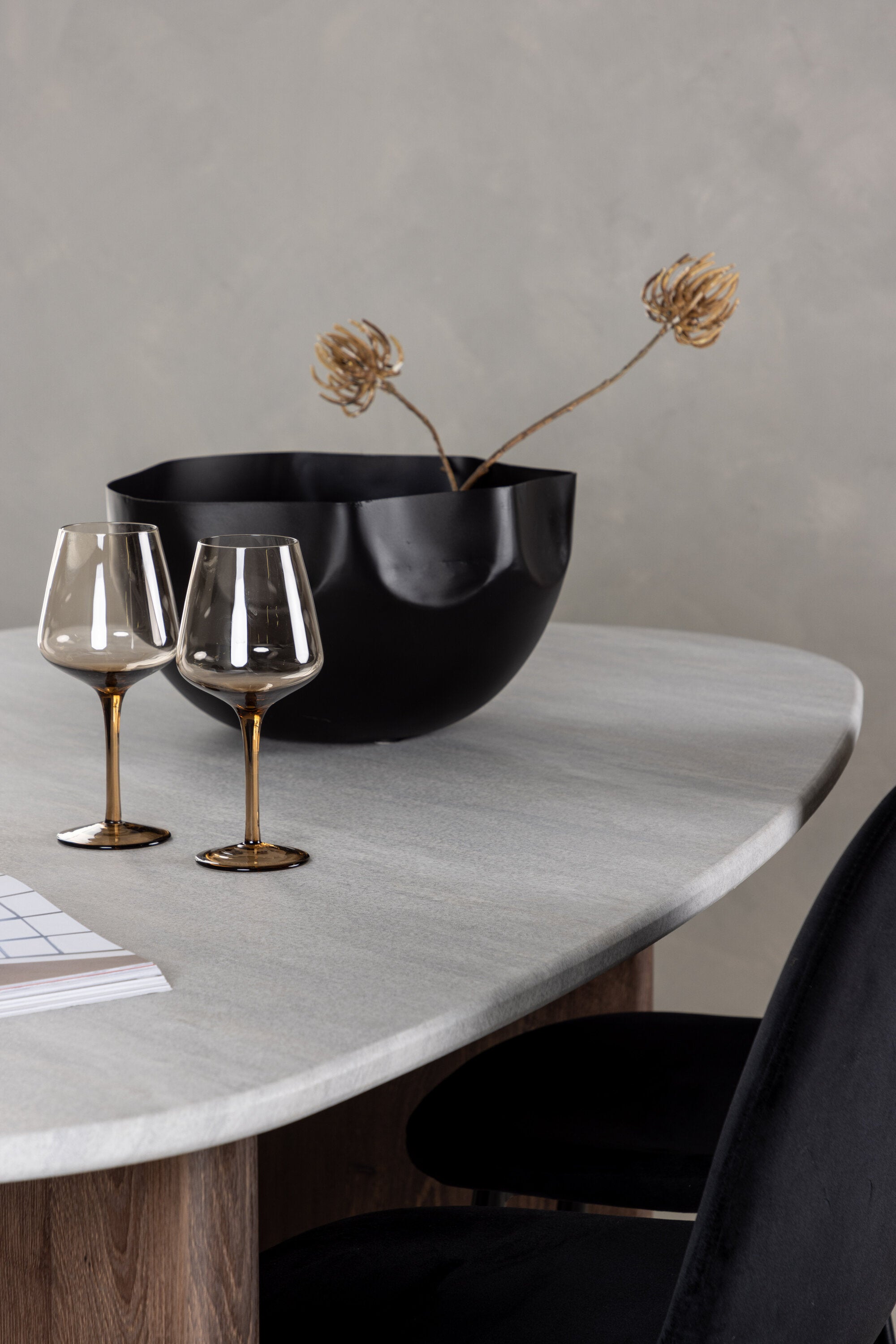 Grönvik Esszimmerset + Polar 180cm/4St. in Schwarz präsentiert im Onlineshop von KAQTU Design AG. Esszimmerset ist von Venture Home