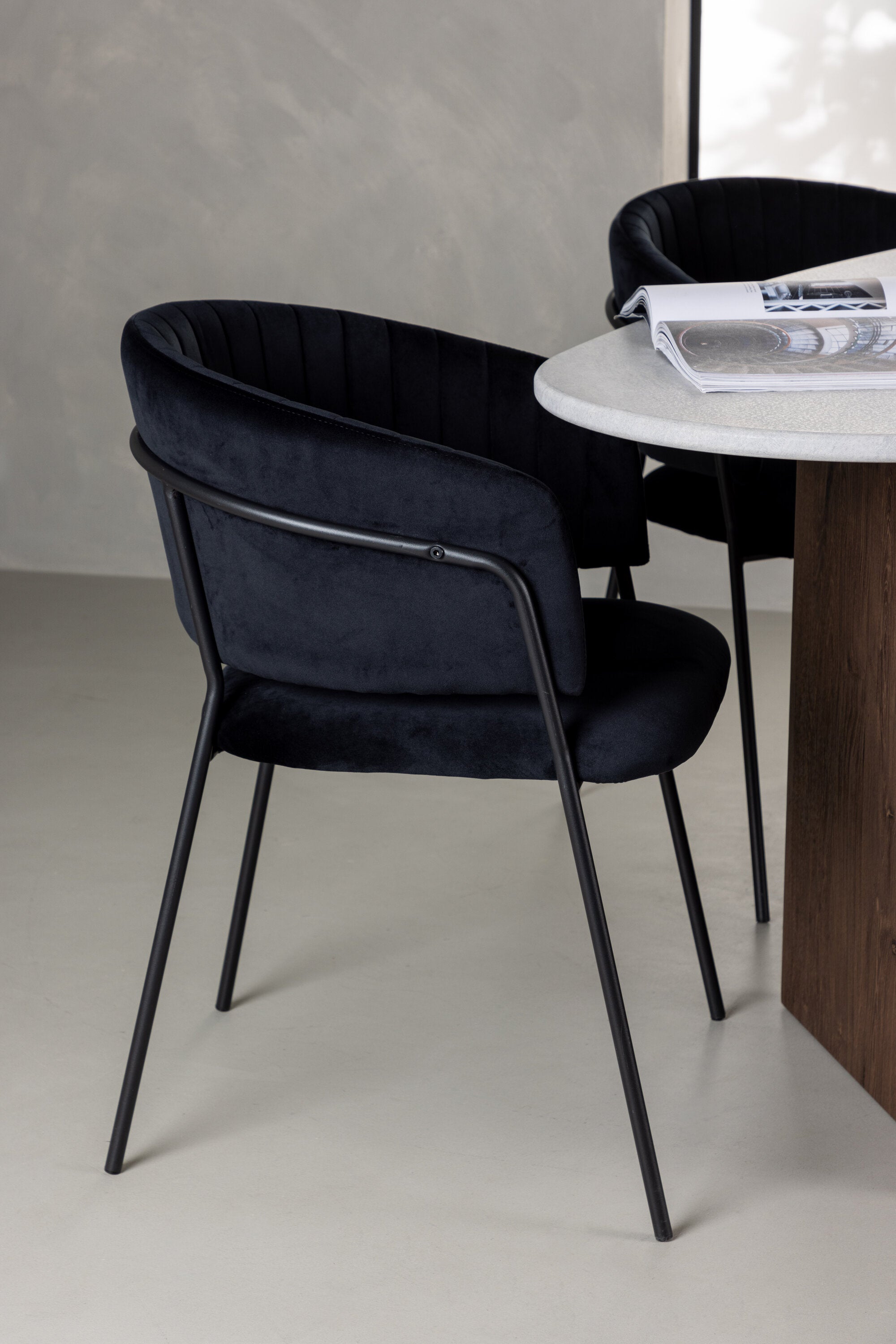 Grönvik Esszimmerset + Selma 180cm/4St. in Schwarz präsentiert im Onlineshop von KAQTU Design AG. Esszimmerset ist von Venture Home
