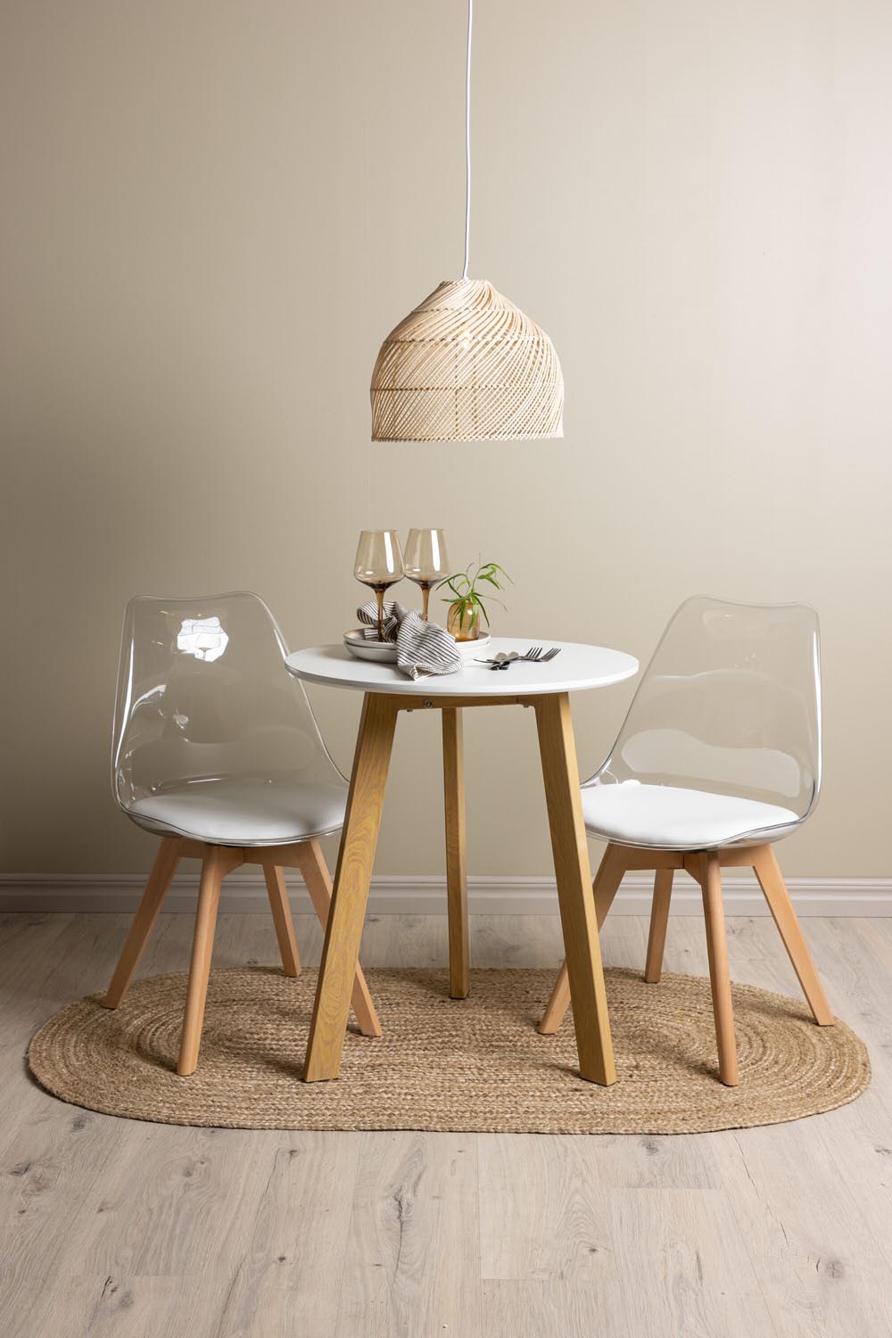Leonora Esszimmerset + Edvin ⌀65cm/2St. in Natur,Transparent,Weiss präsentiert im Onlineshop von KAQTU Design AG. Esszimmerset ist von Venture Home